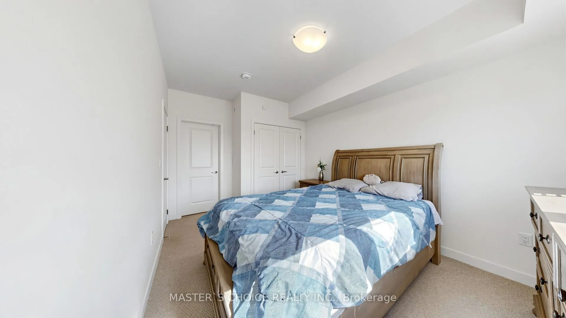 56 Elizabeth Street #1404