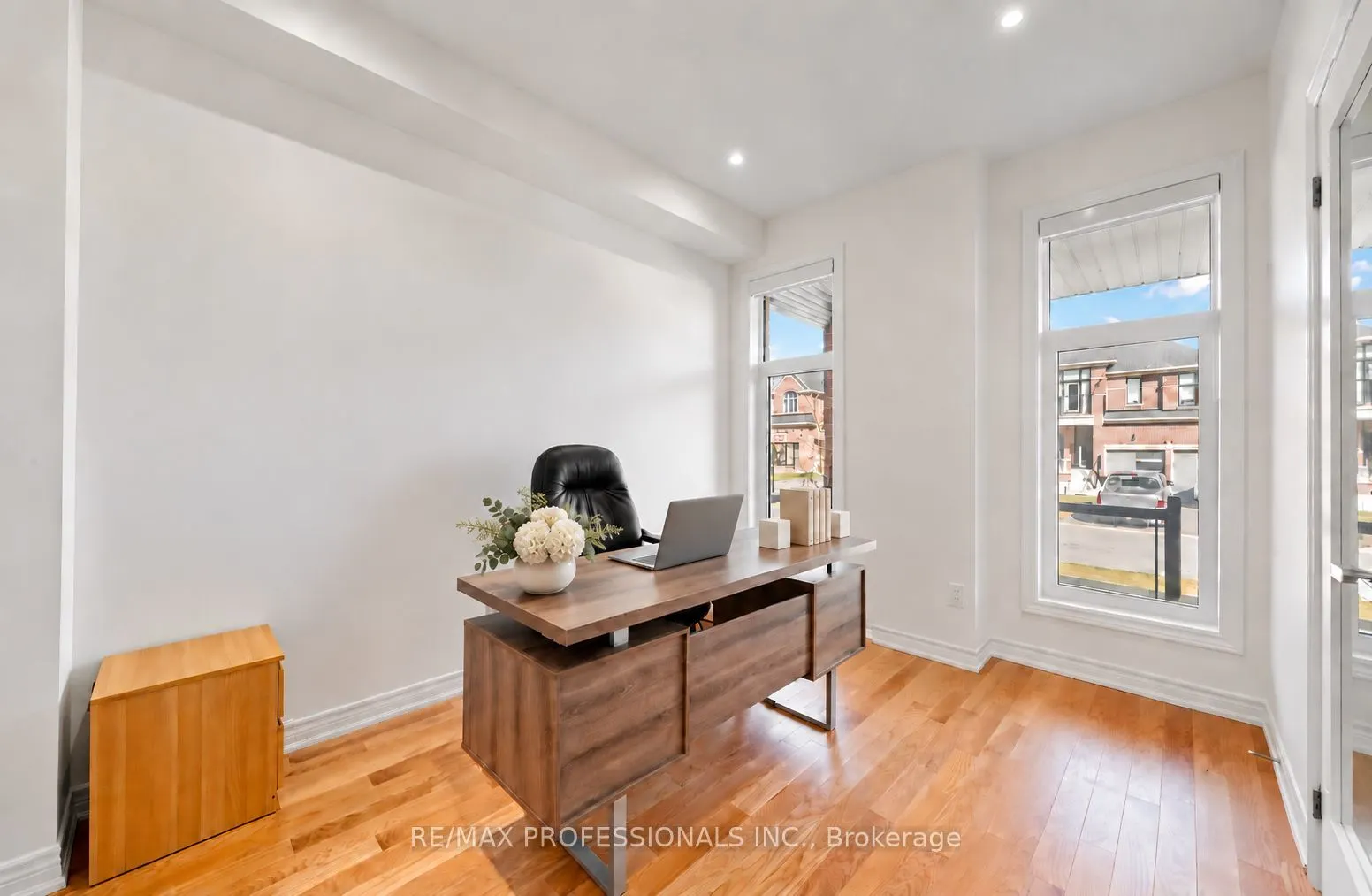 1450 Davis Loop