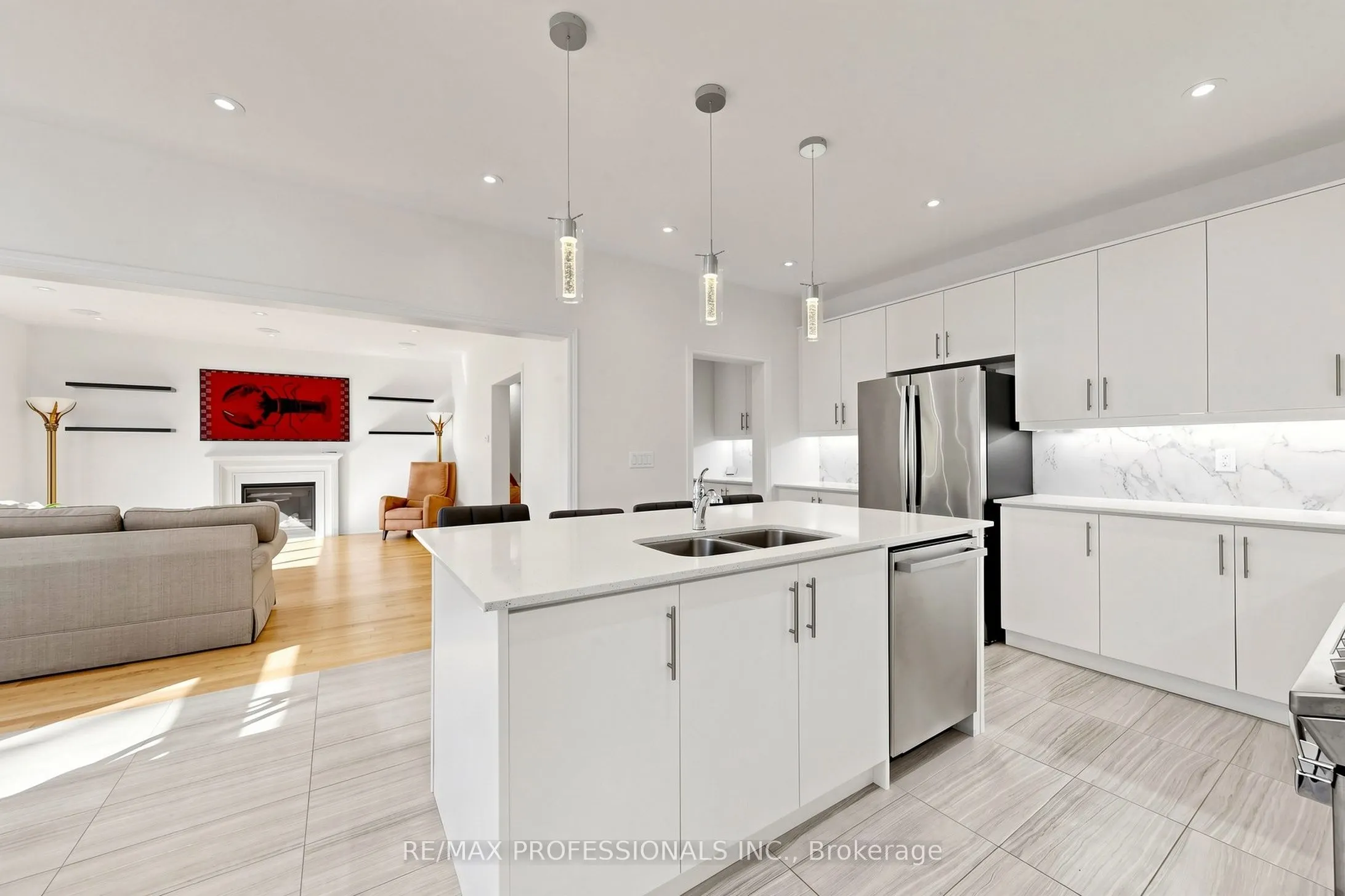 1450 Davis Loop