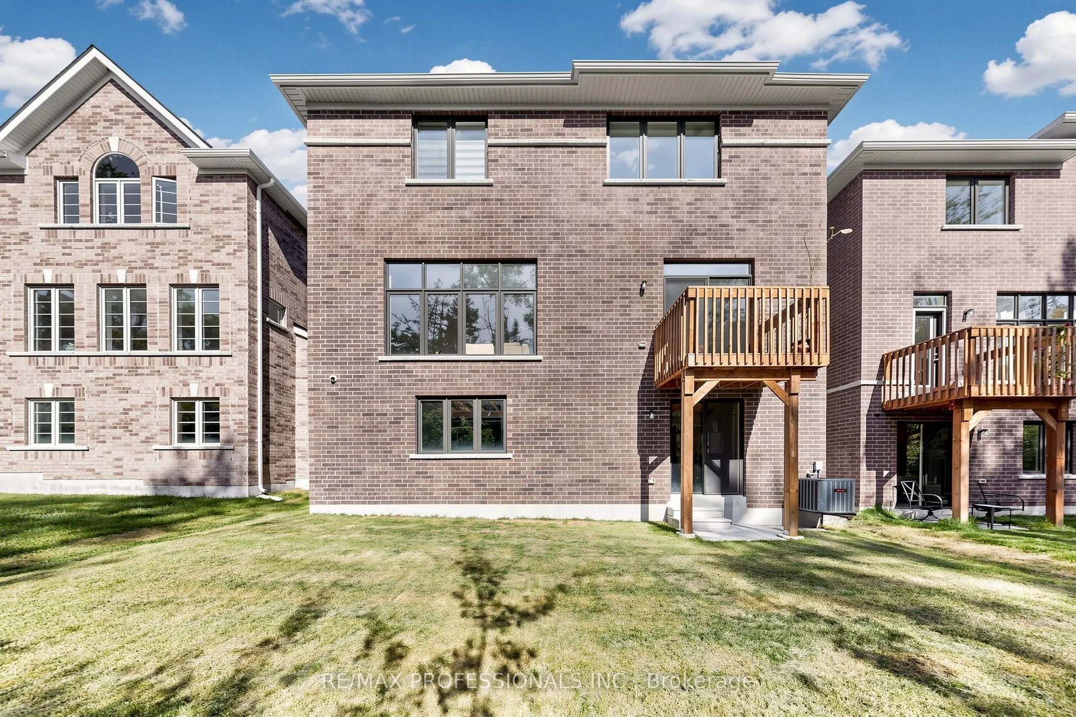 1450 Davis Loop