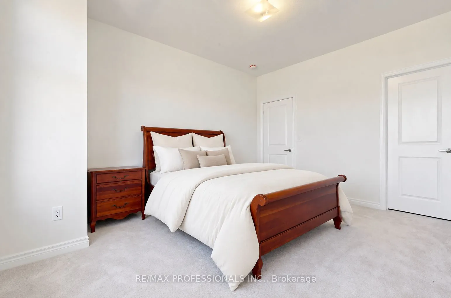 1450 Davis Loop