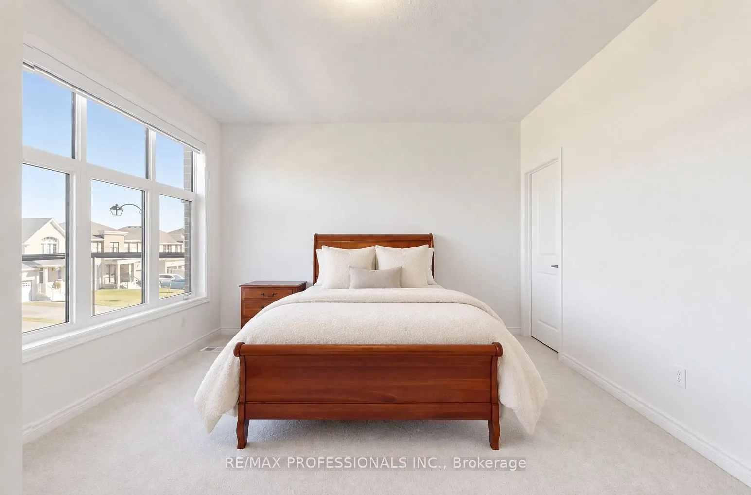 1450 Davis Loop