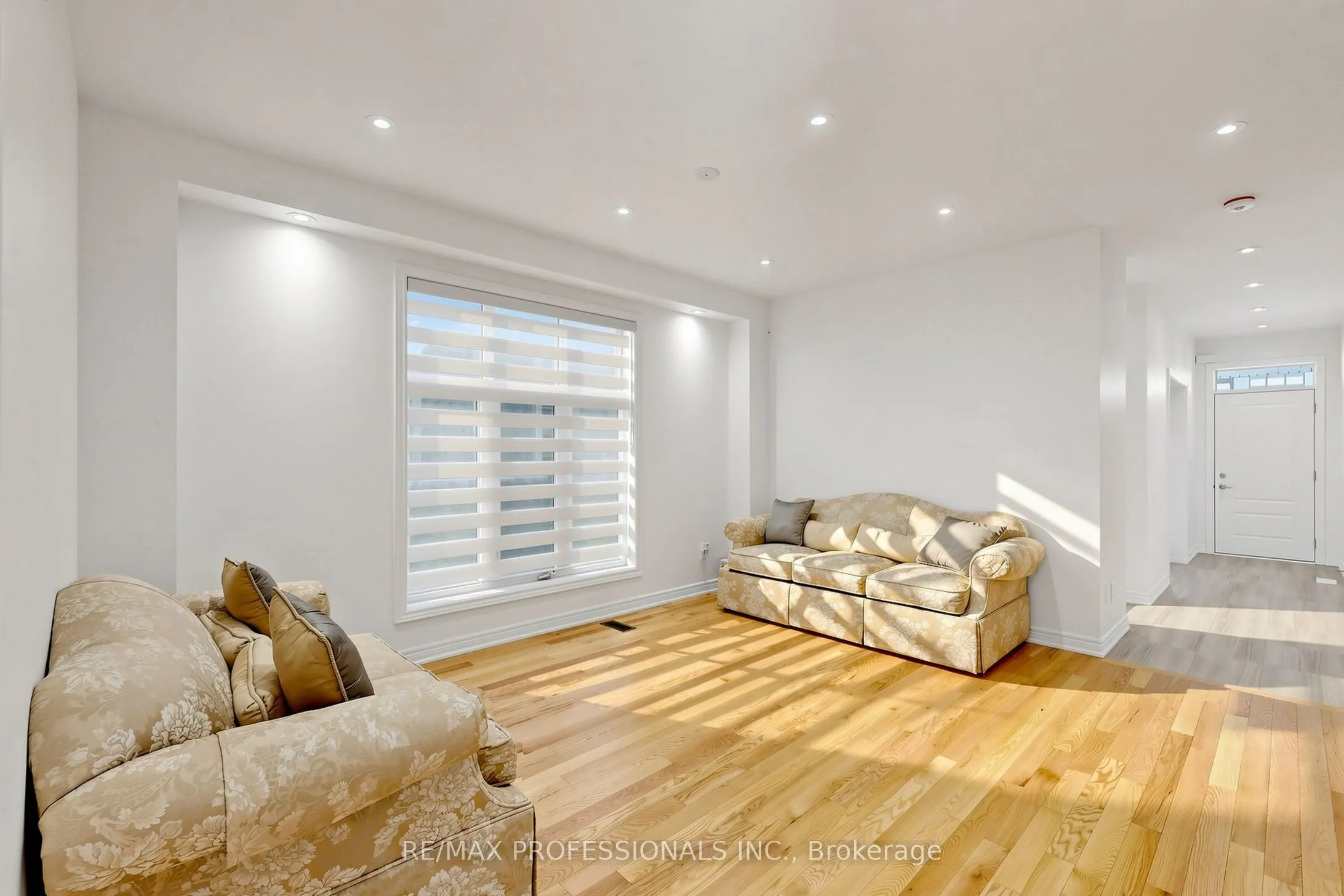 1450 Davis Loop
