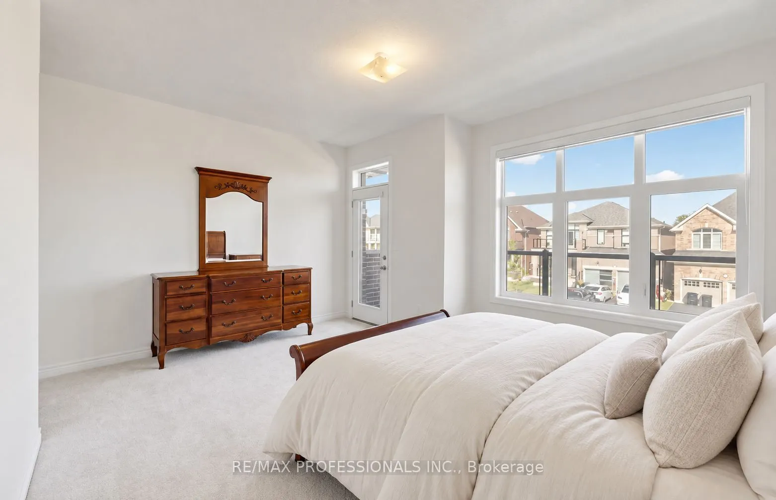 1450 Davis Loop