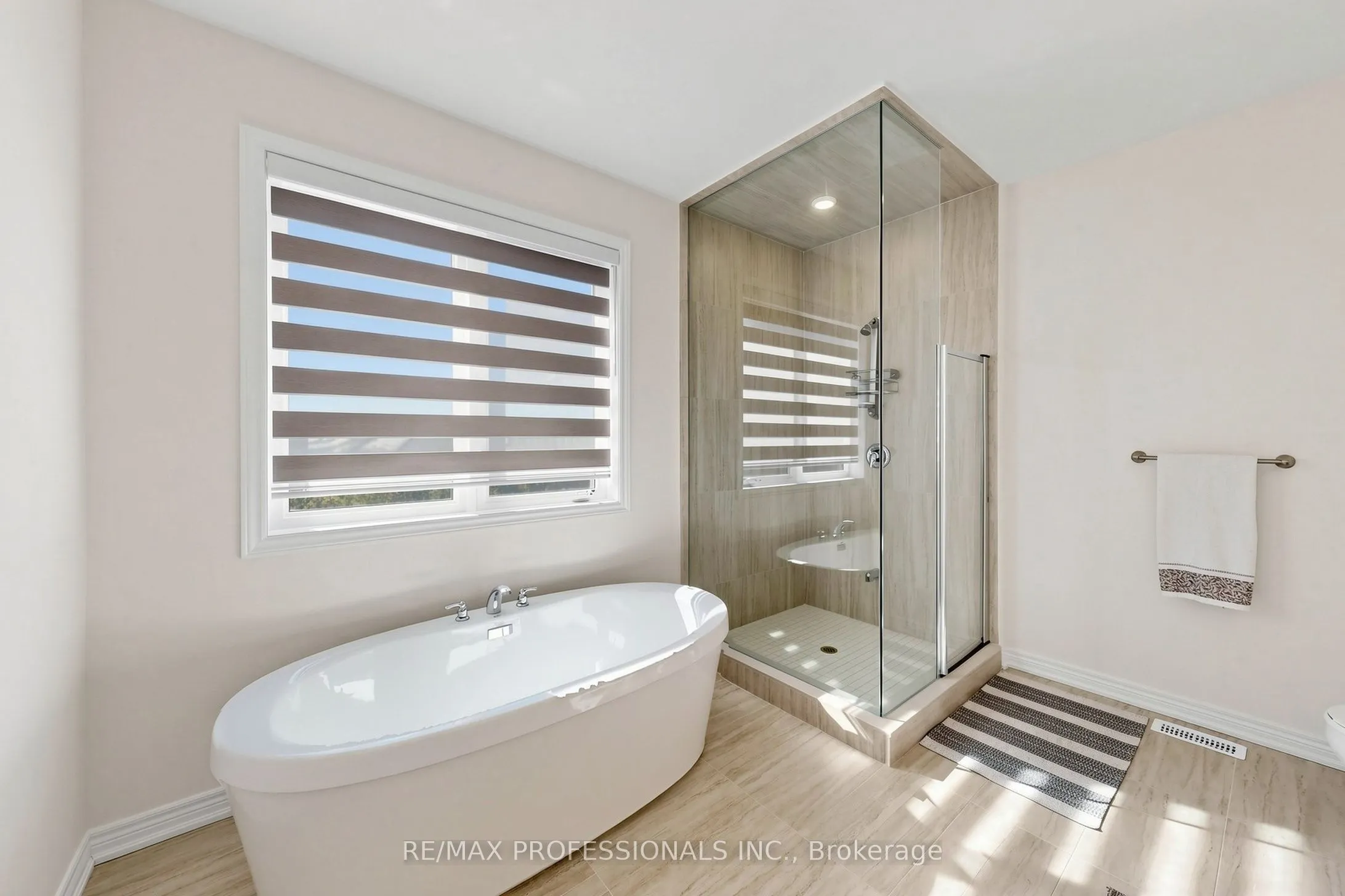 1450 Davis Loop