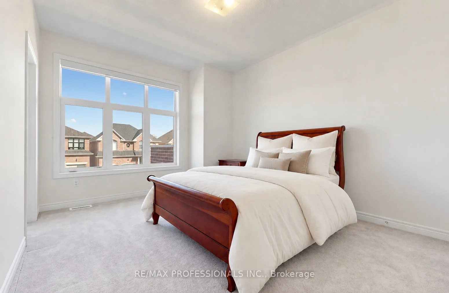 1450 Davis Loop