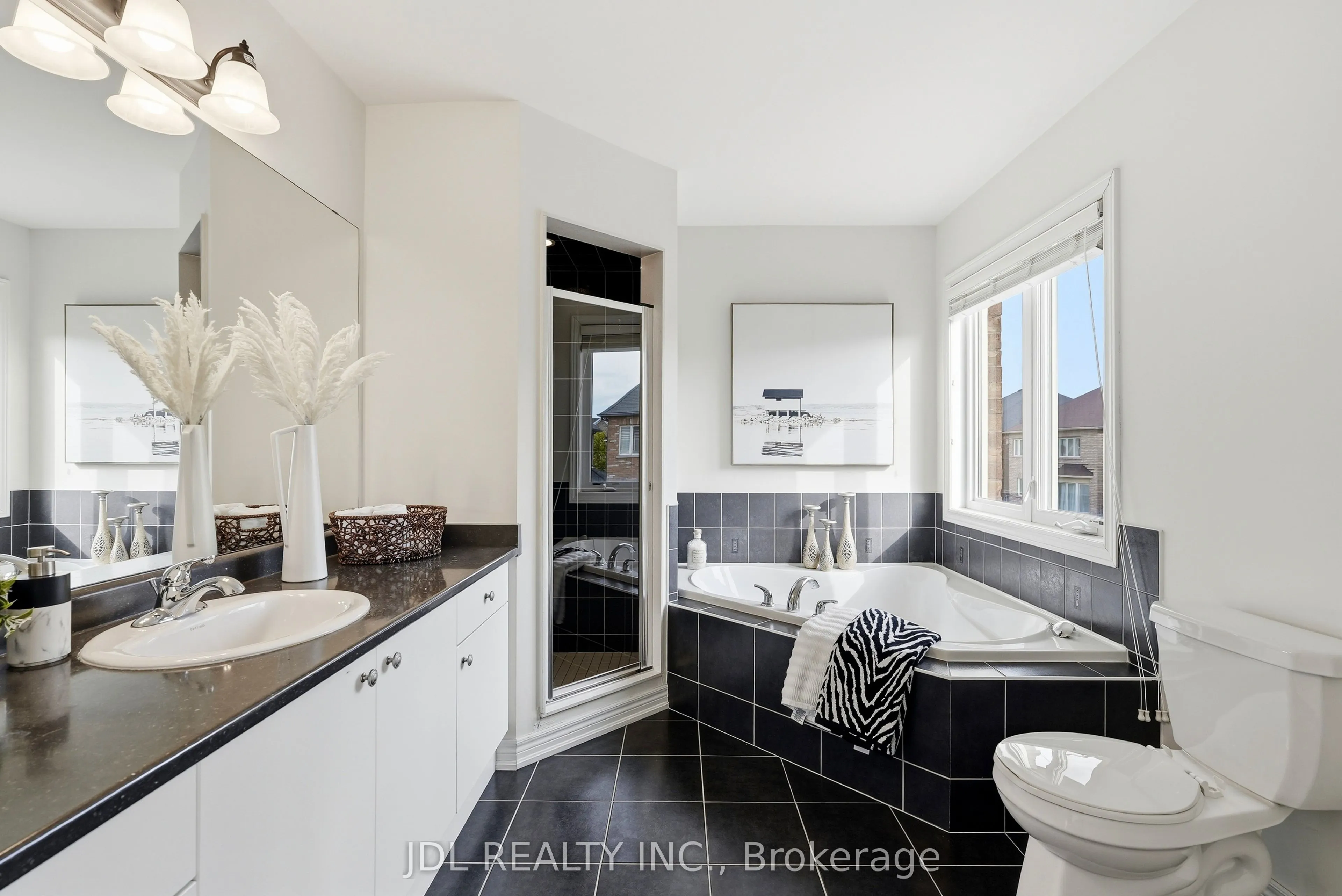 15 Beacon Point Street