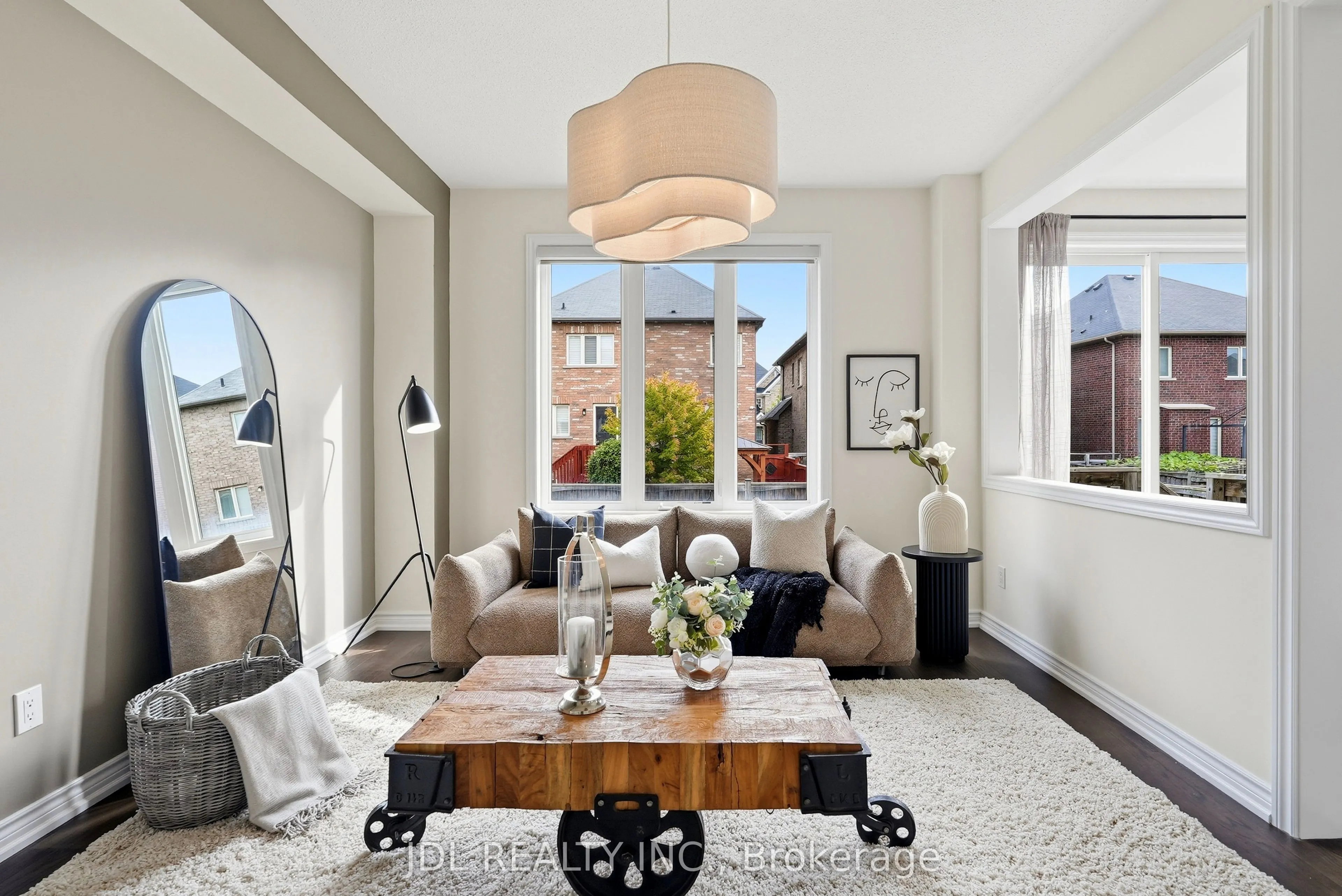 15 Beacon Point Street