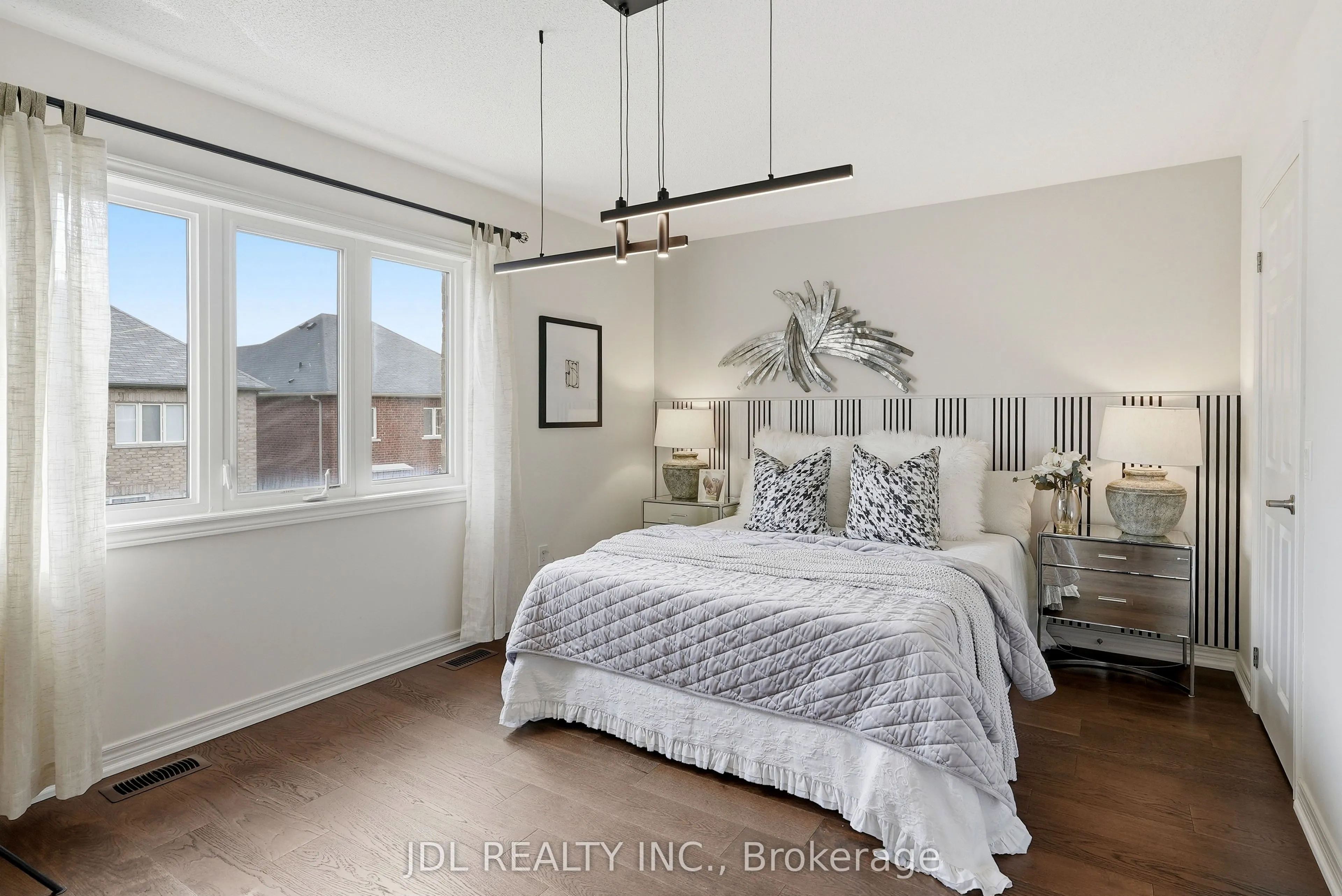 15 Beacon Point Street