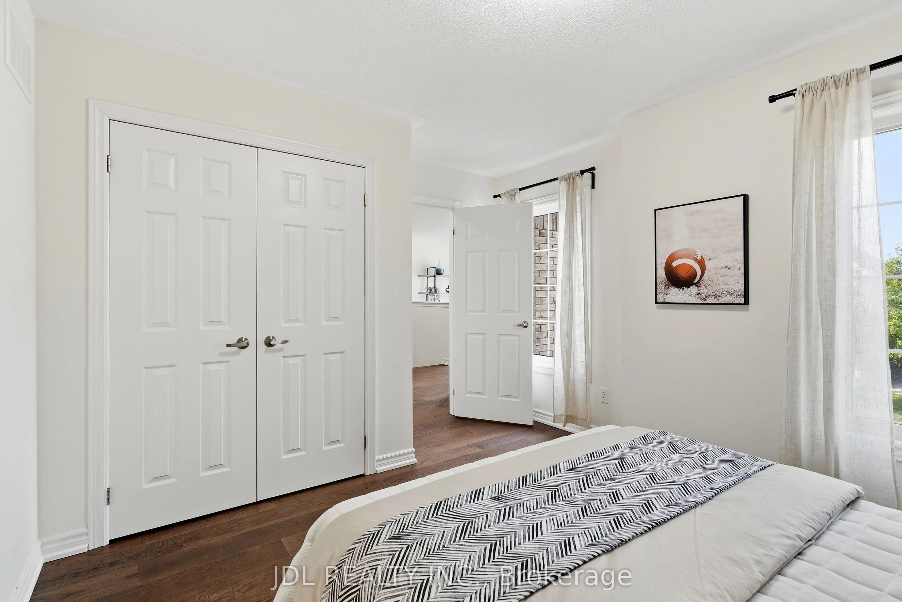 15 Beacon Point Street