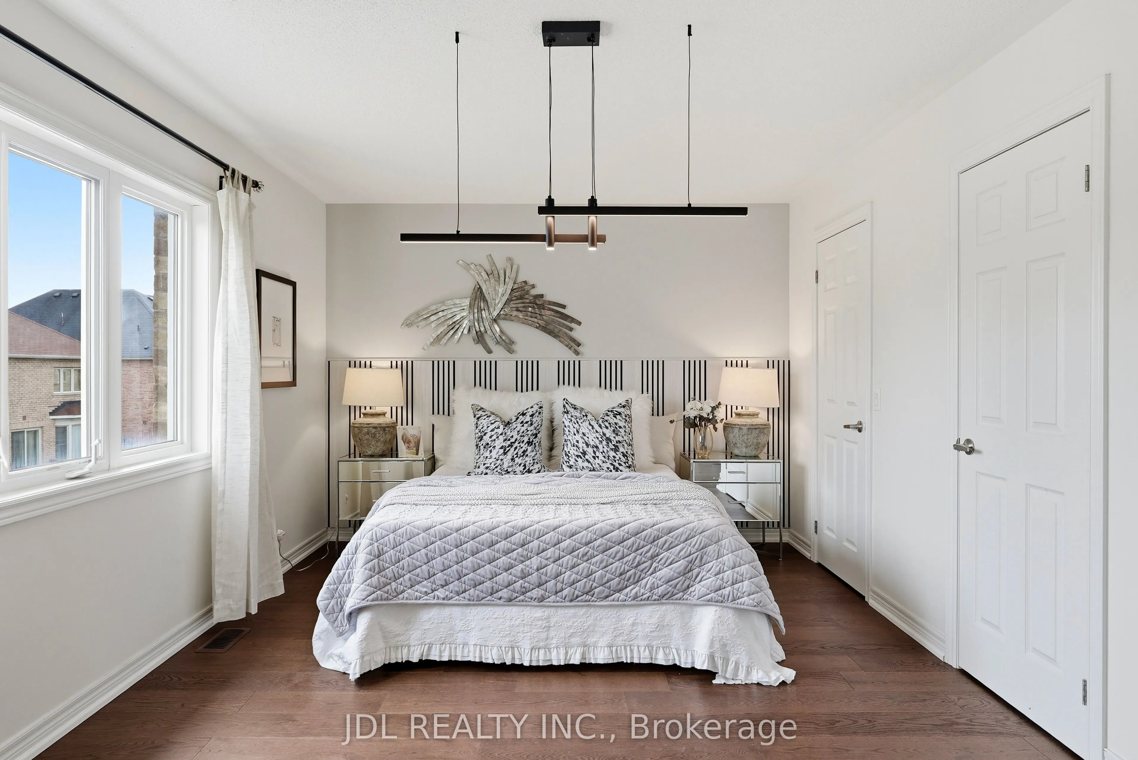 15 Beacon Point Street
