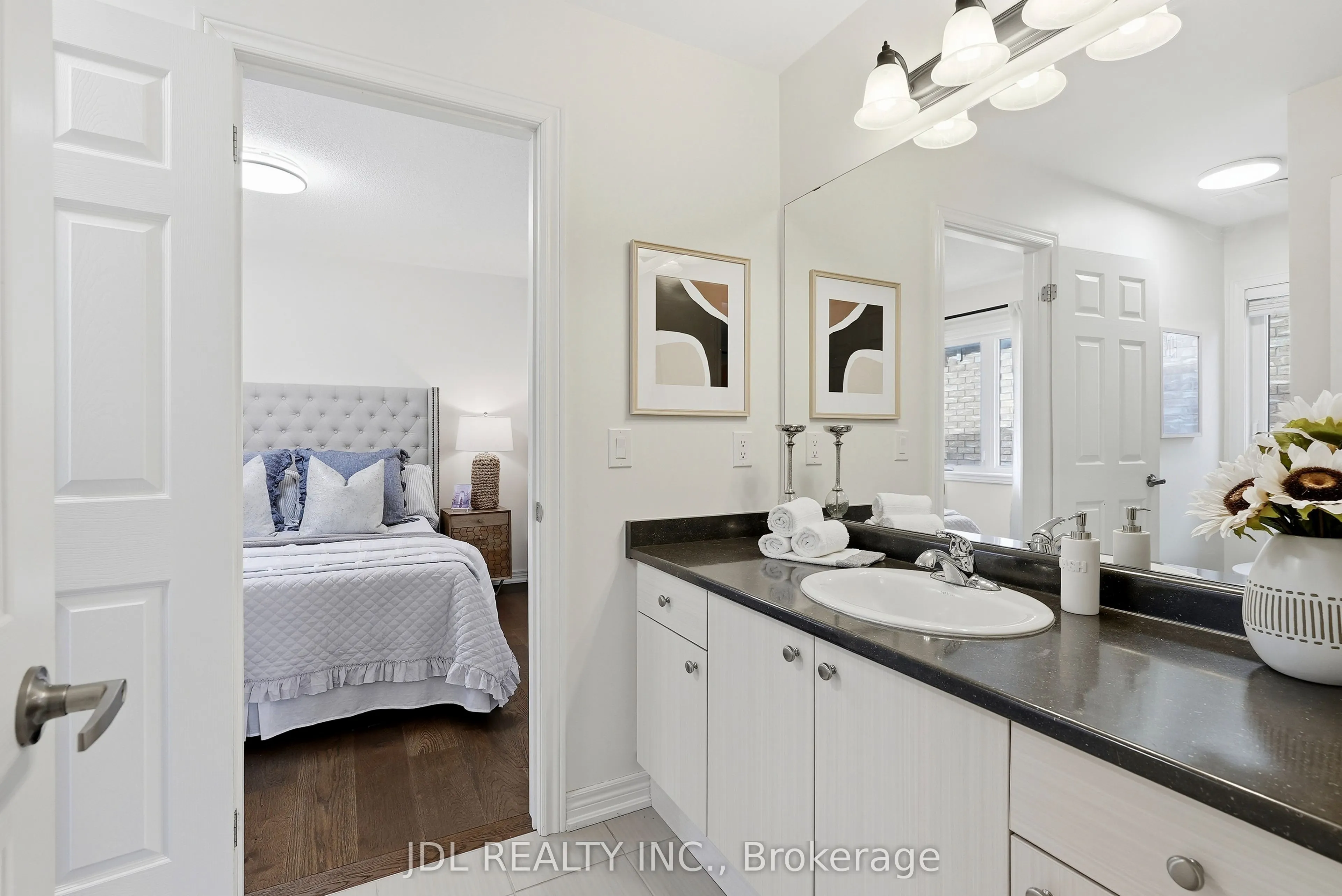 15 Beacon Point Street