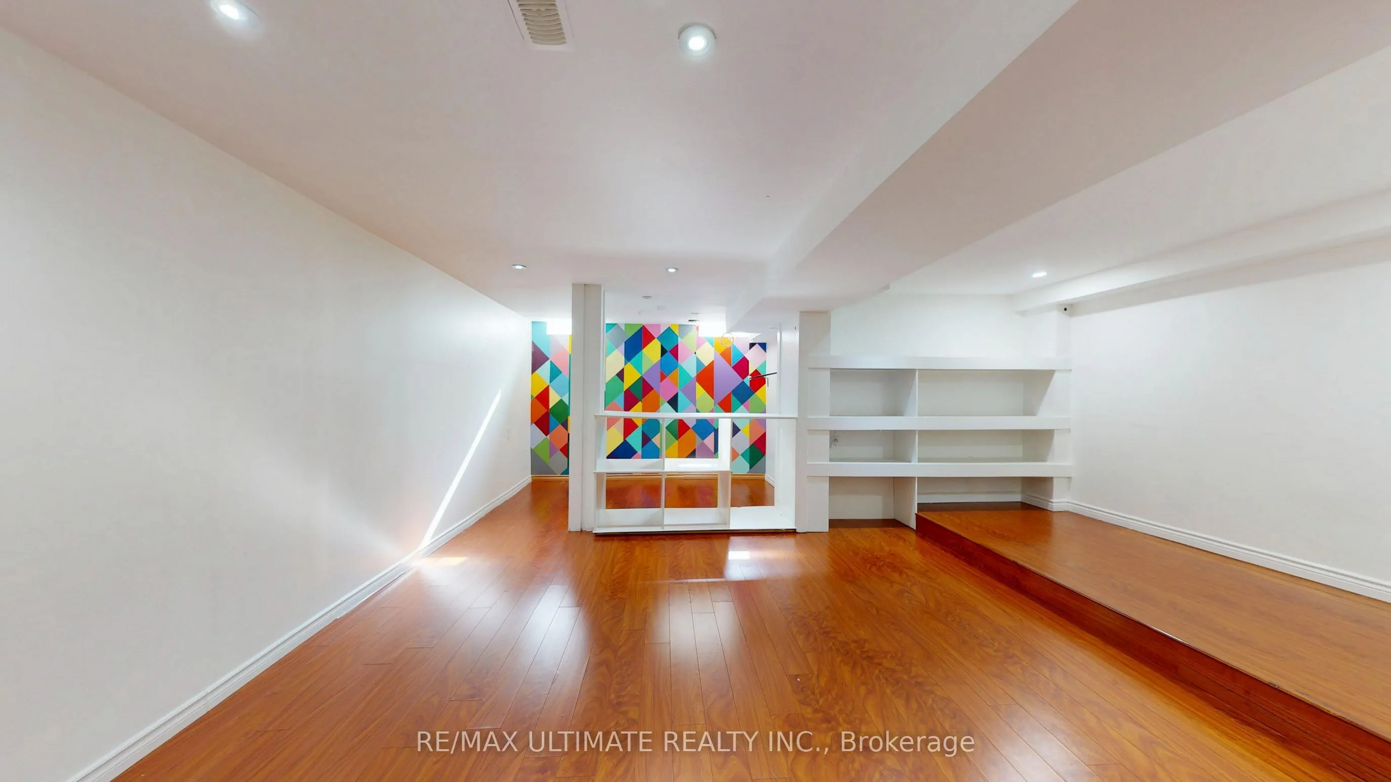 131 Foxchase Avenue