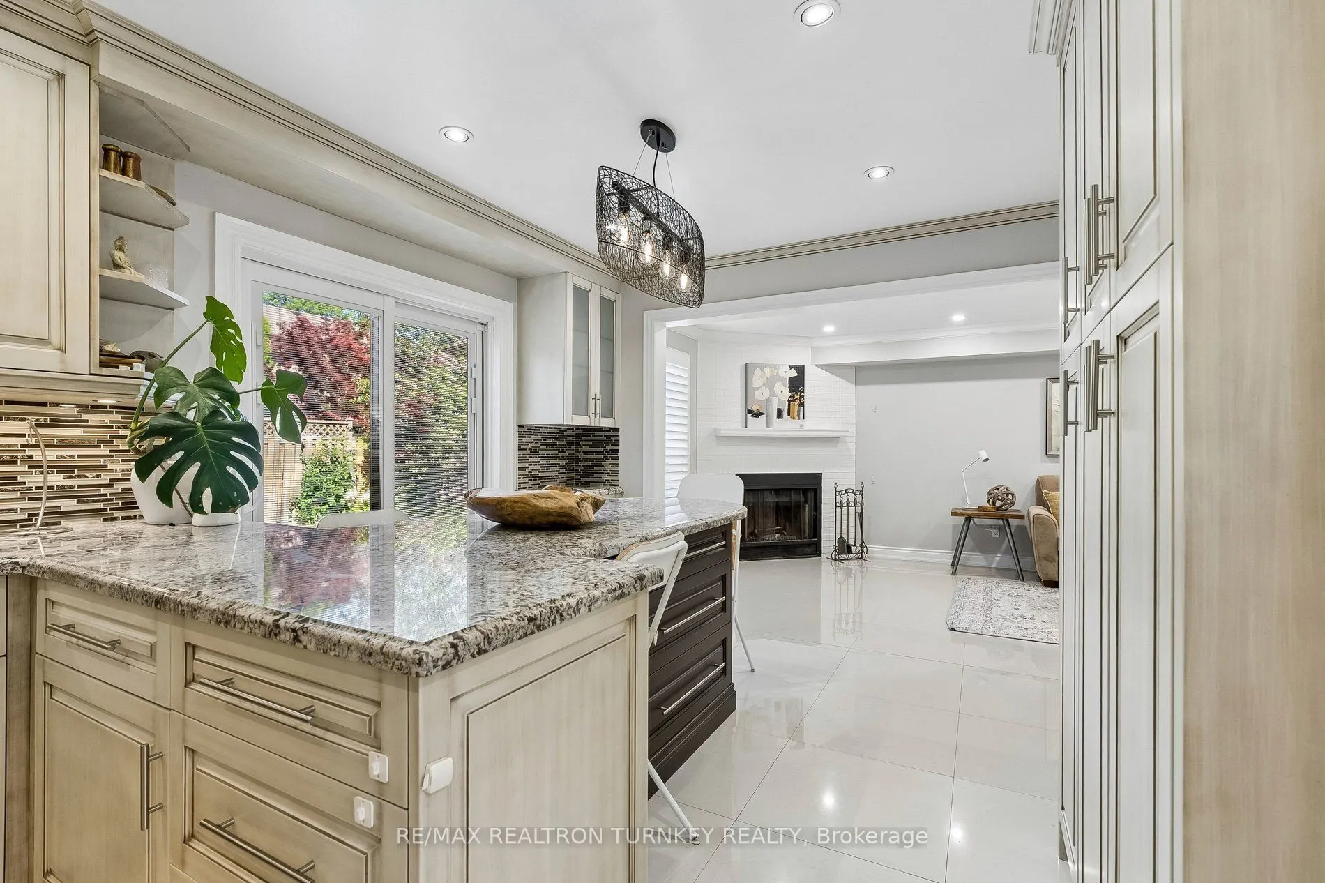 263 Chambers Crescent