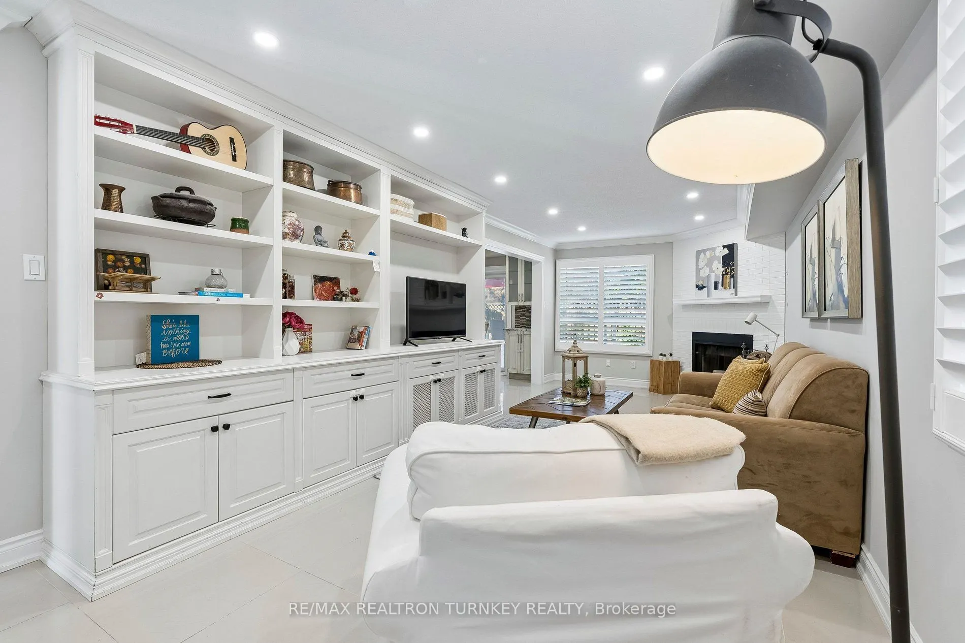 263 Chambers Crescent