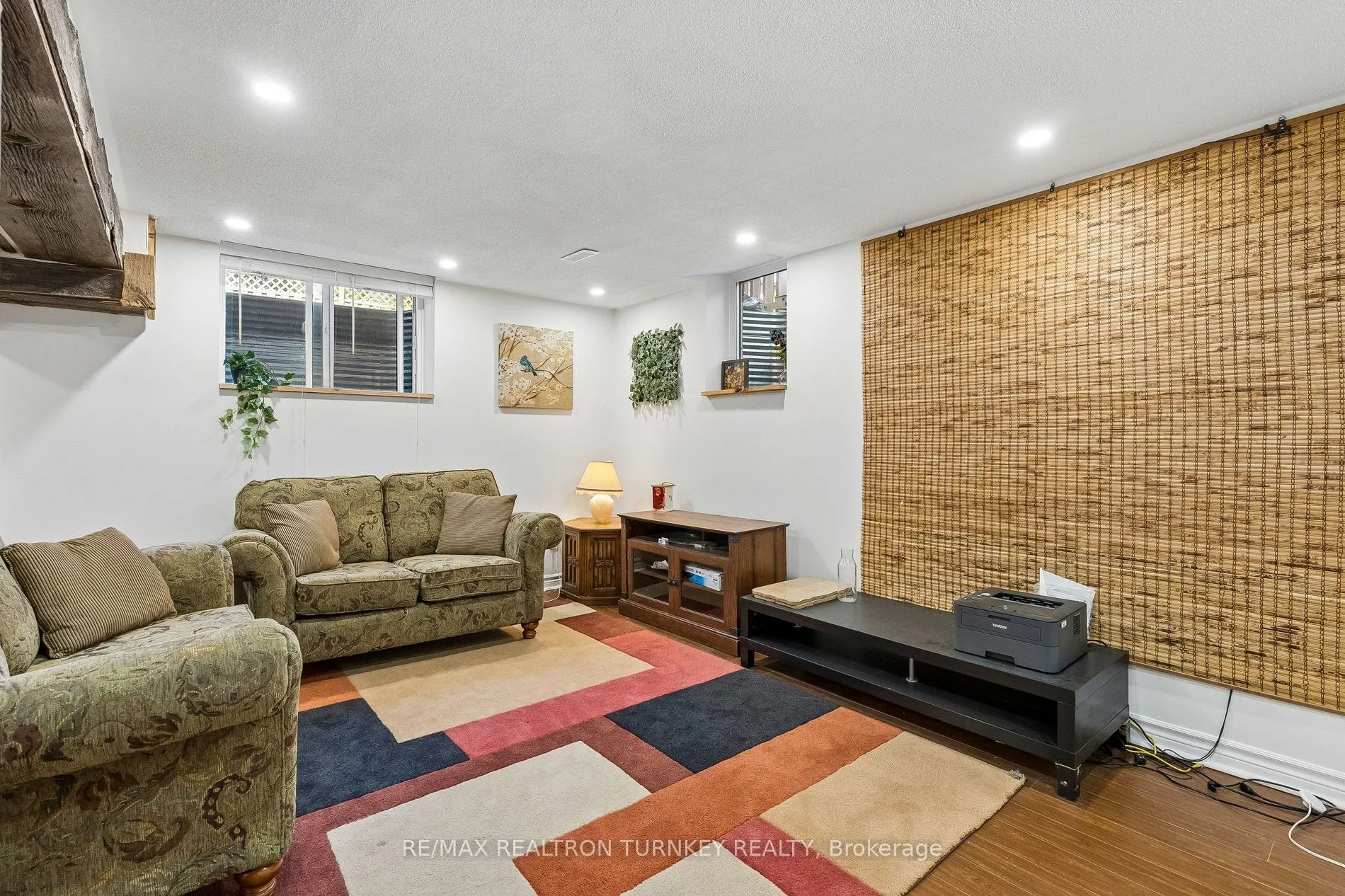 263 Chambers Crescent