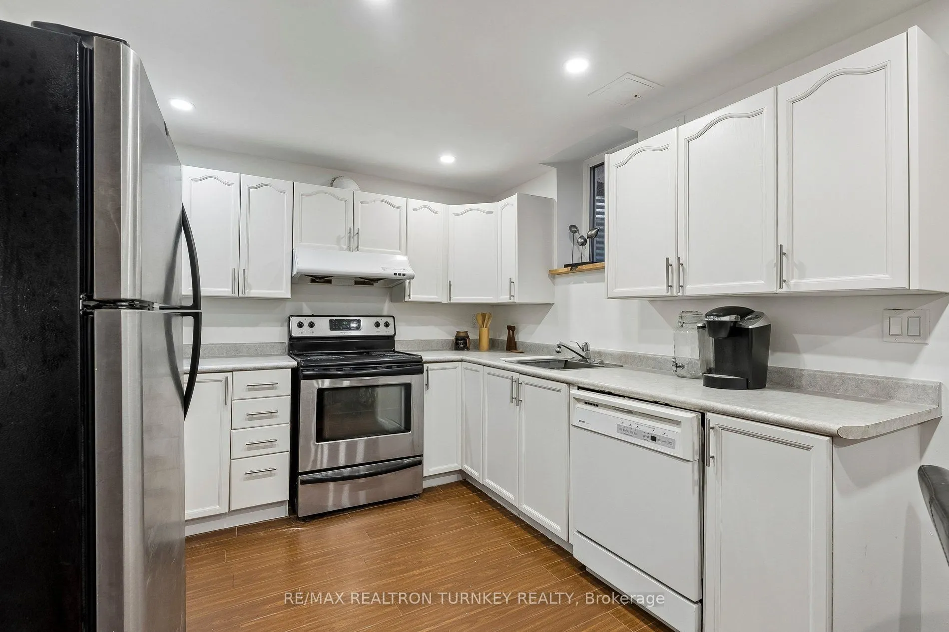 263 Chambers Crescent