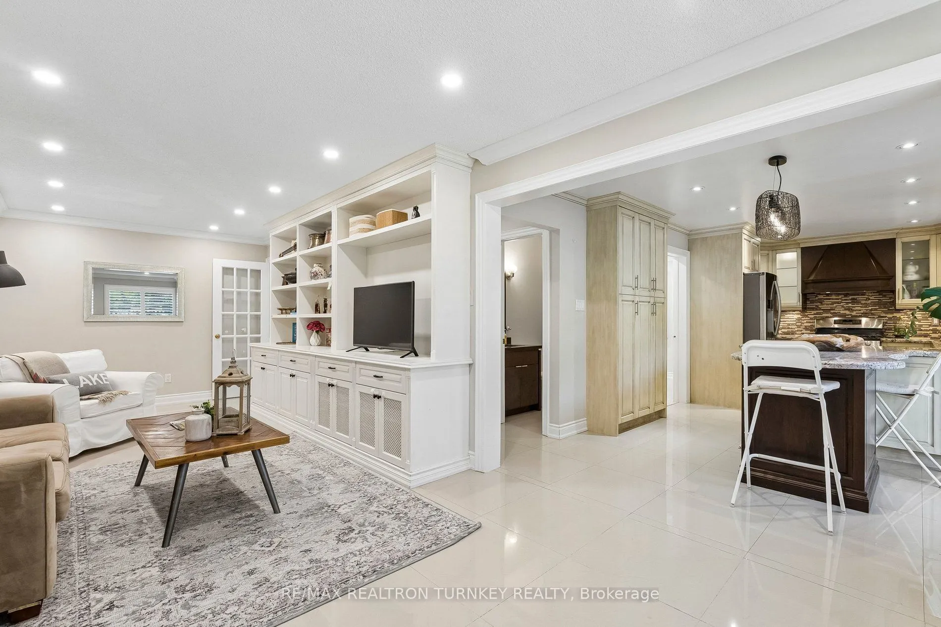 263 Chambers Crescent