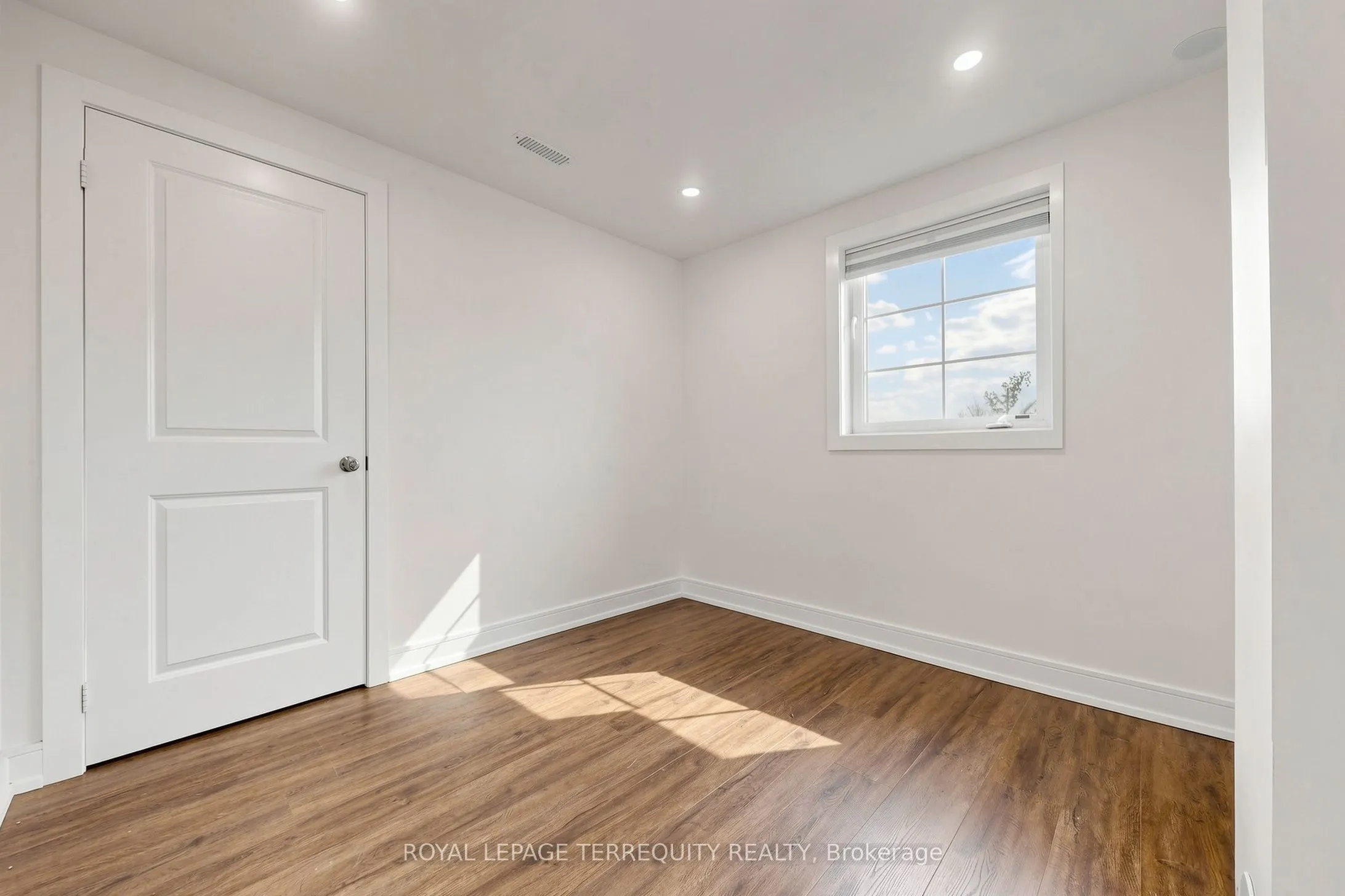 199 Armstrong Crescent