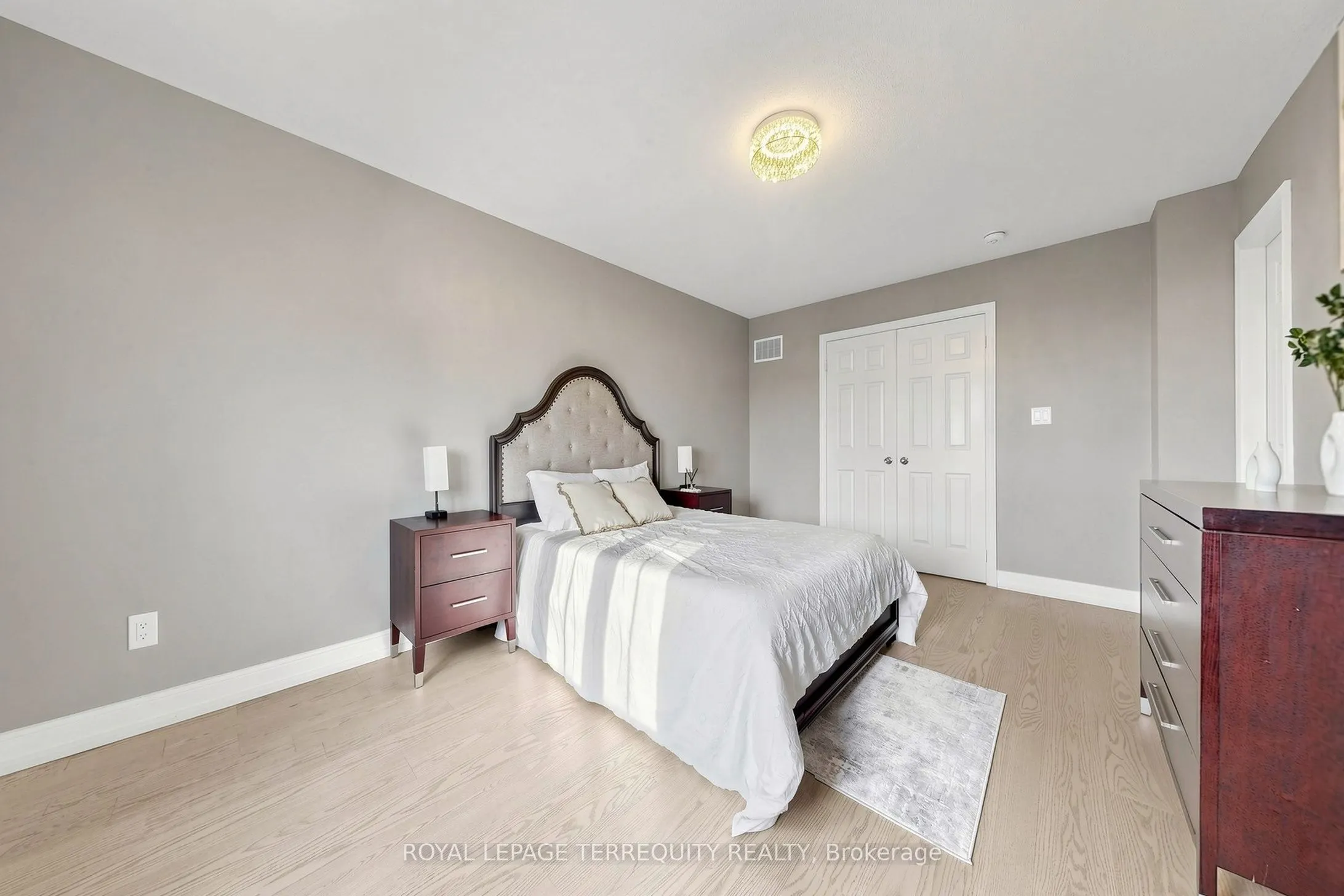 199 Armstrong Crescent
