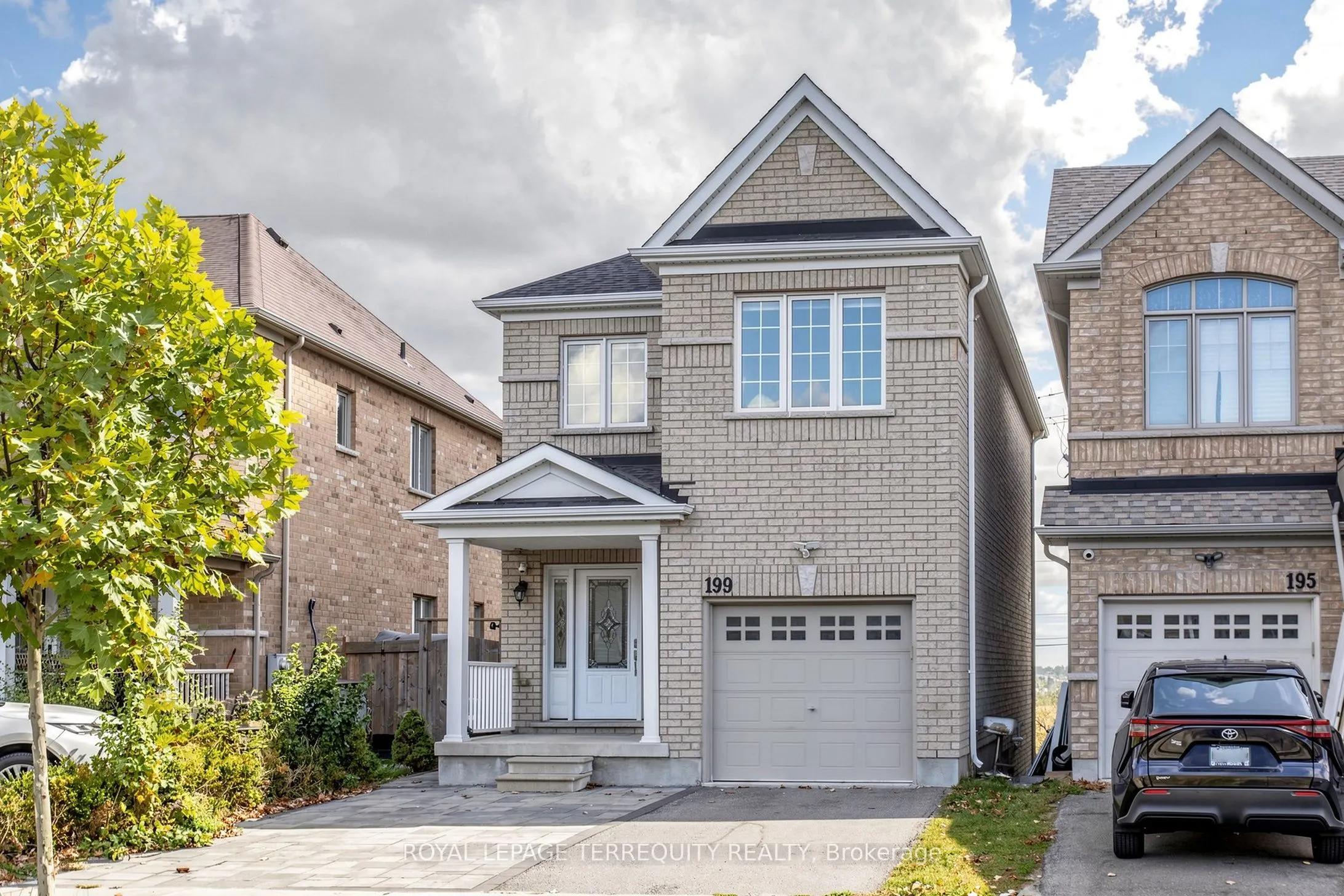 199 Armstrong Crescent