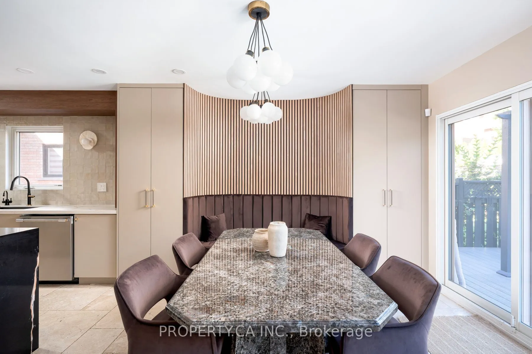 72 Devonsleigh Boulevard