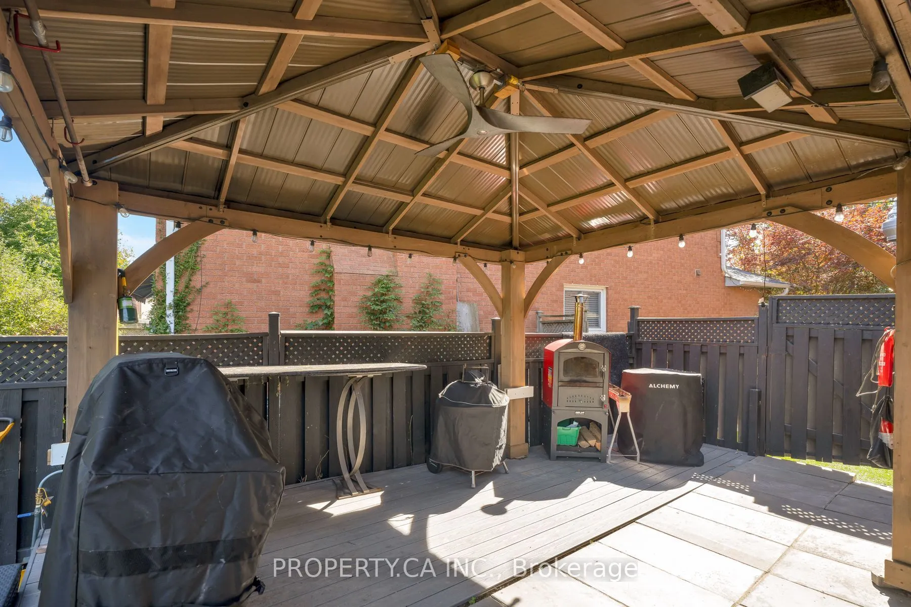 72 Devonsleigh Boulevard
