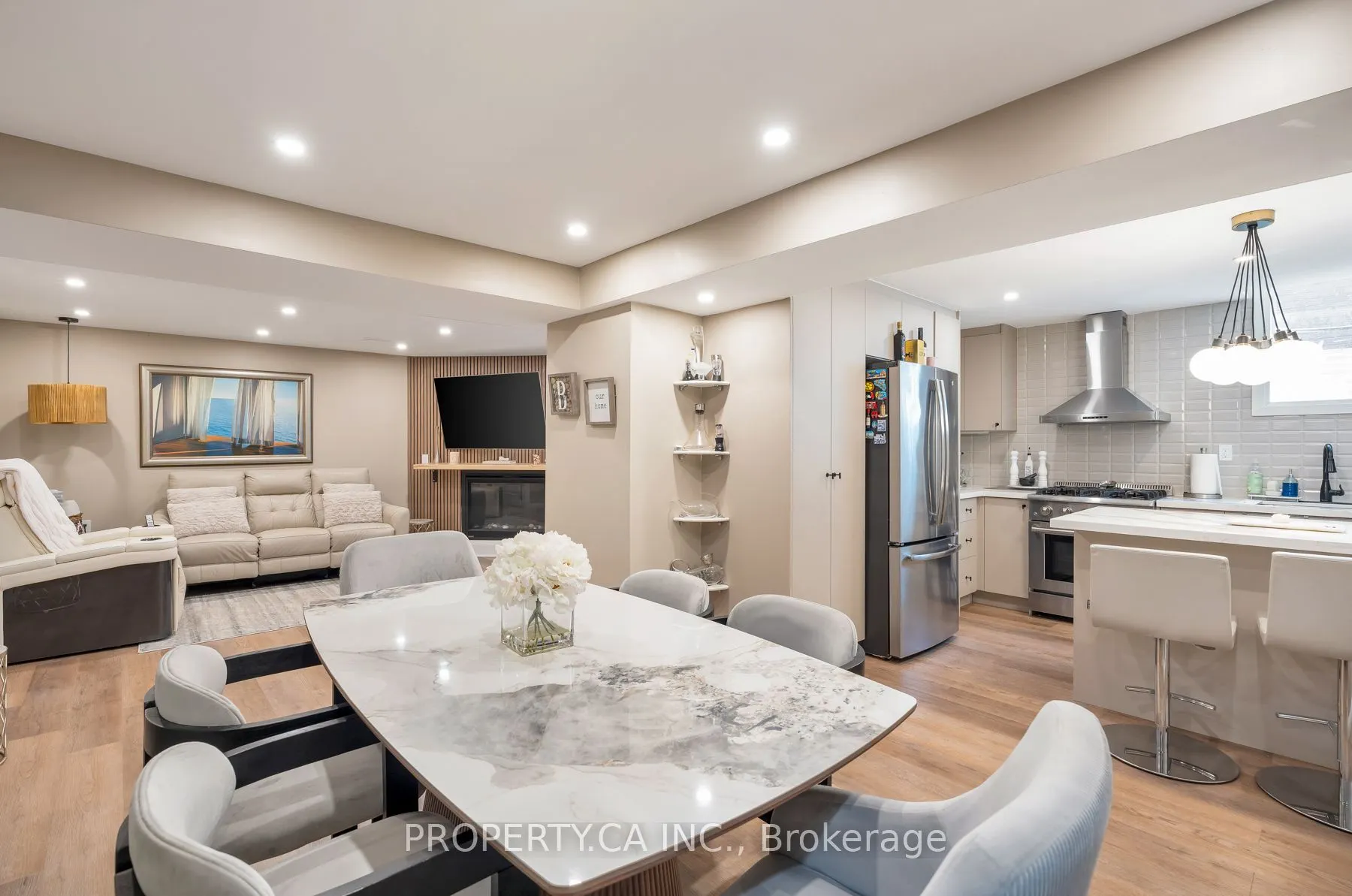 72 Devonsleigh Boulevard