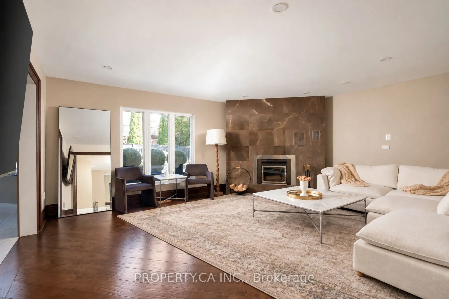 72 Devonsleigh Boulevard