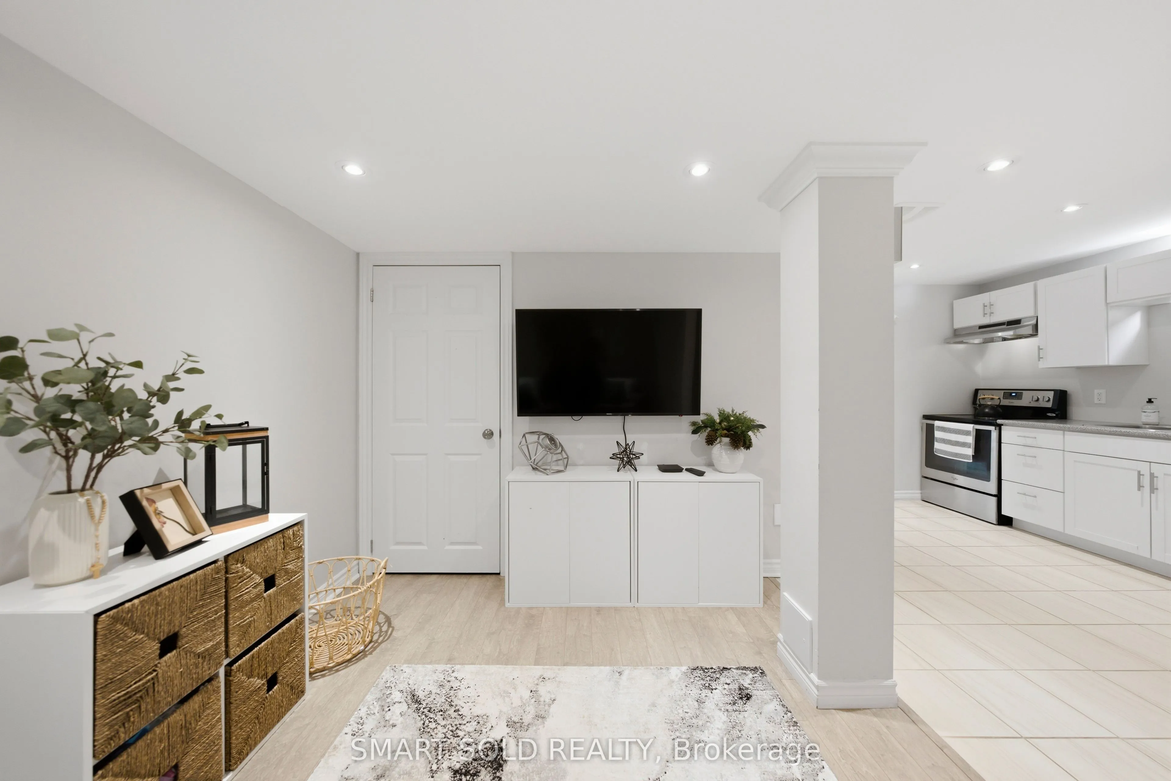 24 Andes Crescent