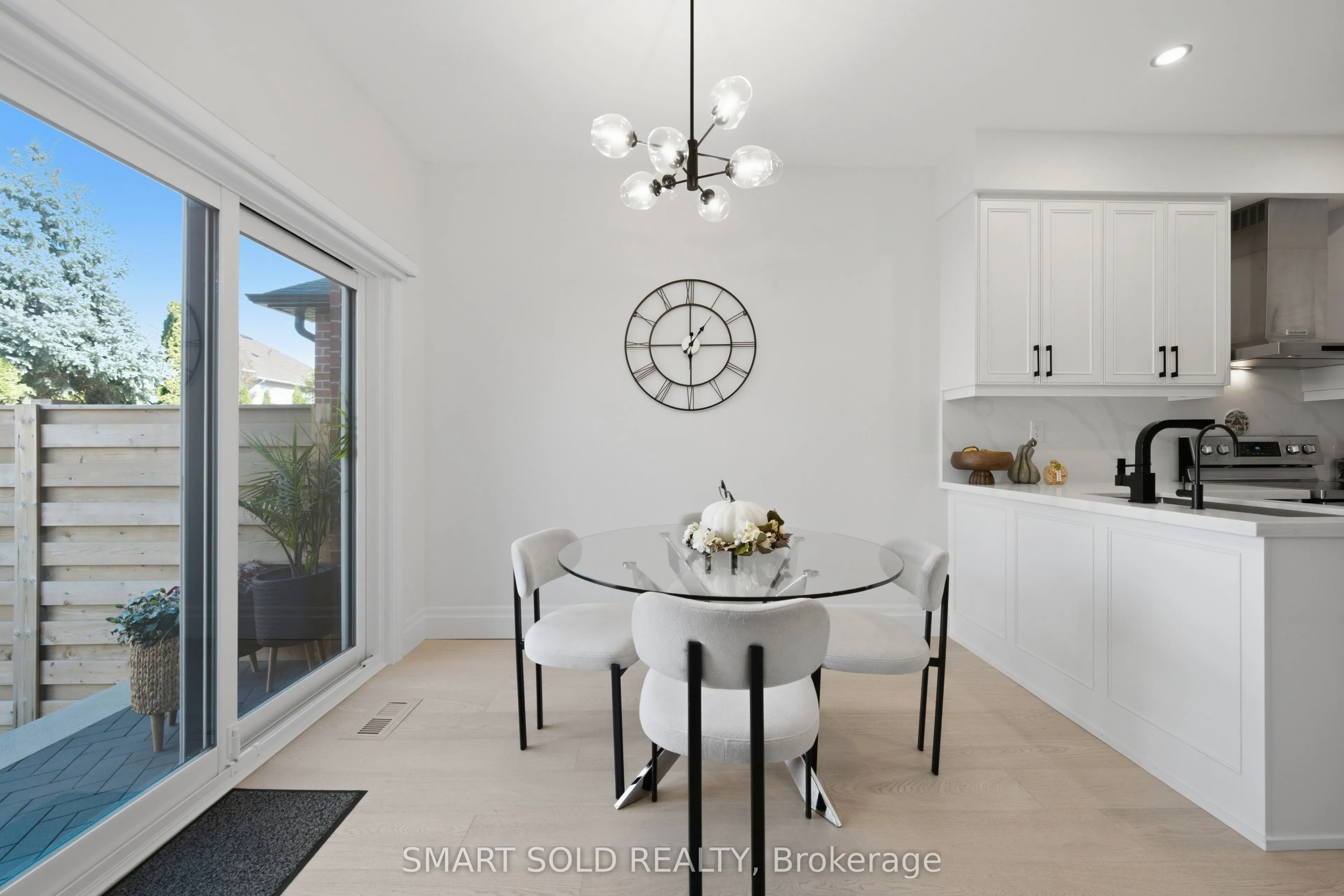 24 Andes Crescent