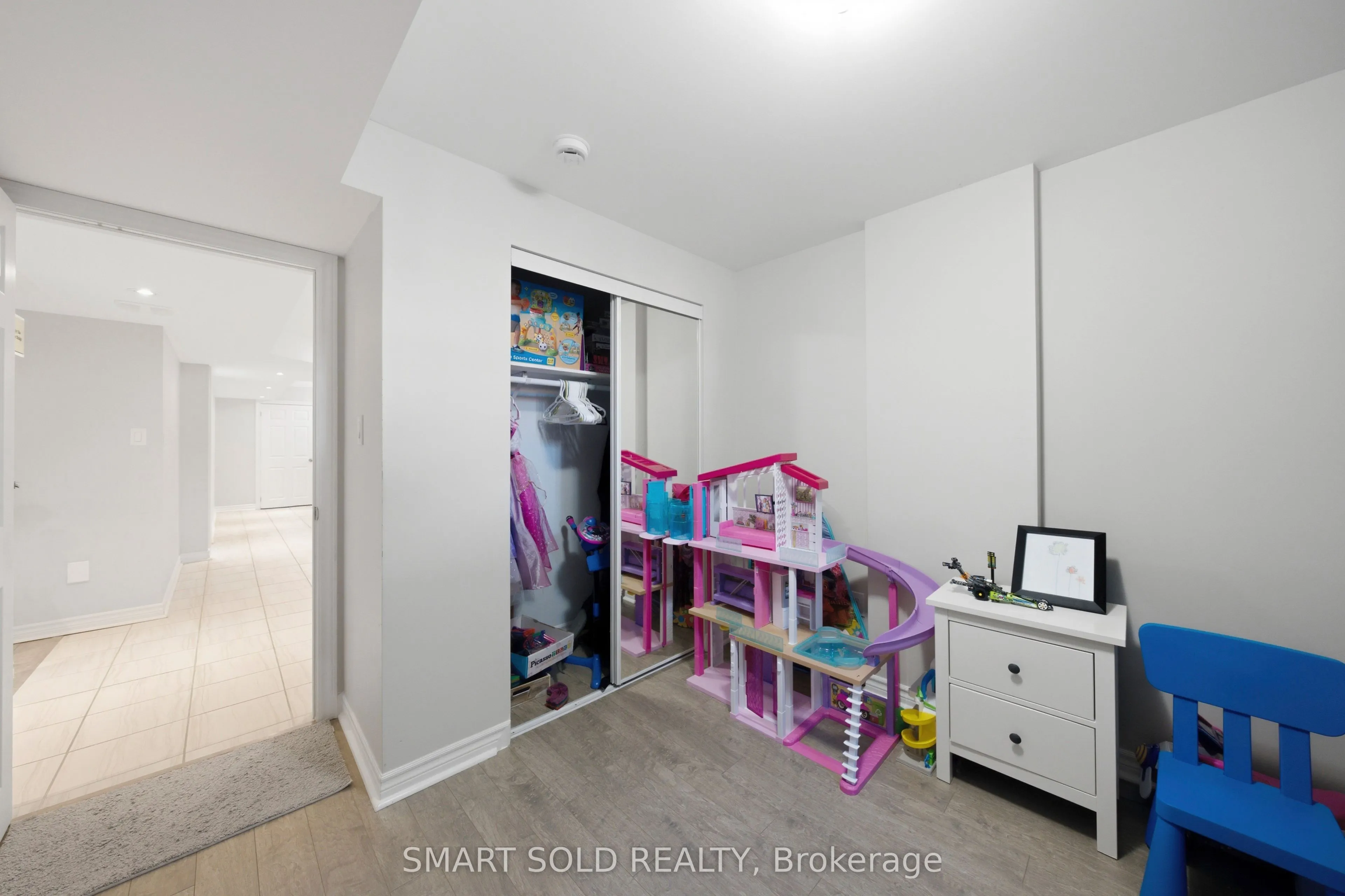 24 Andes Crescent