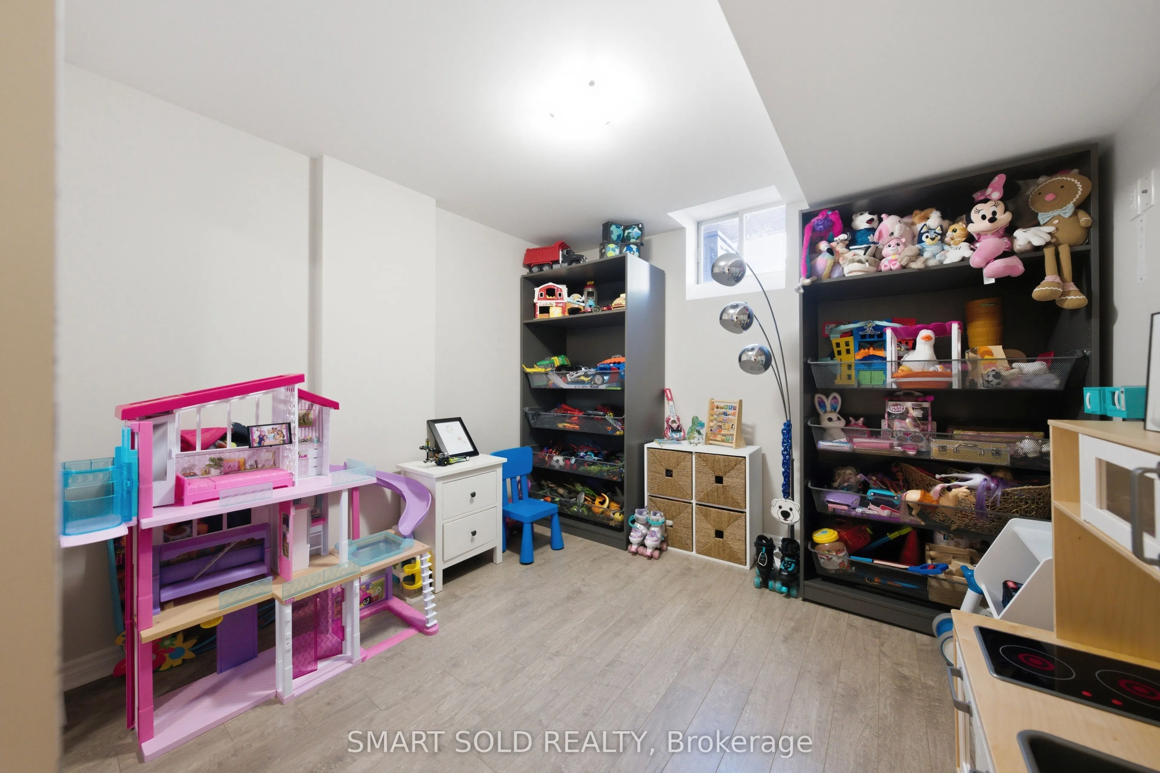 24 Andes Crescent