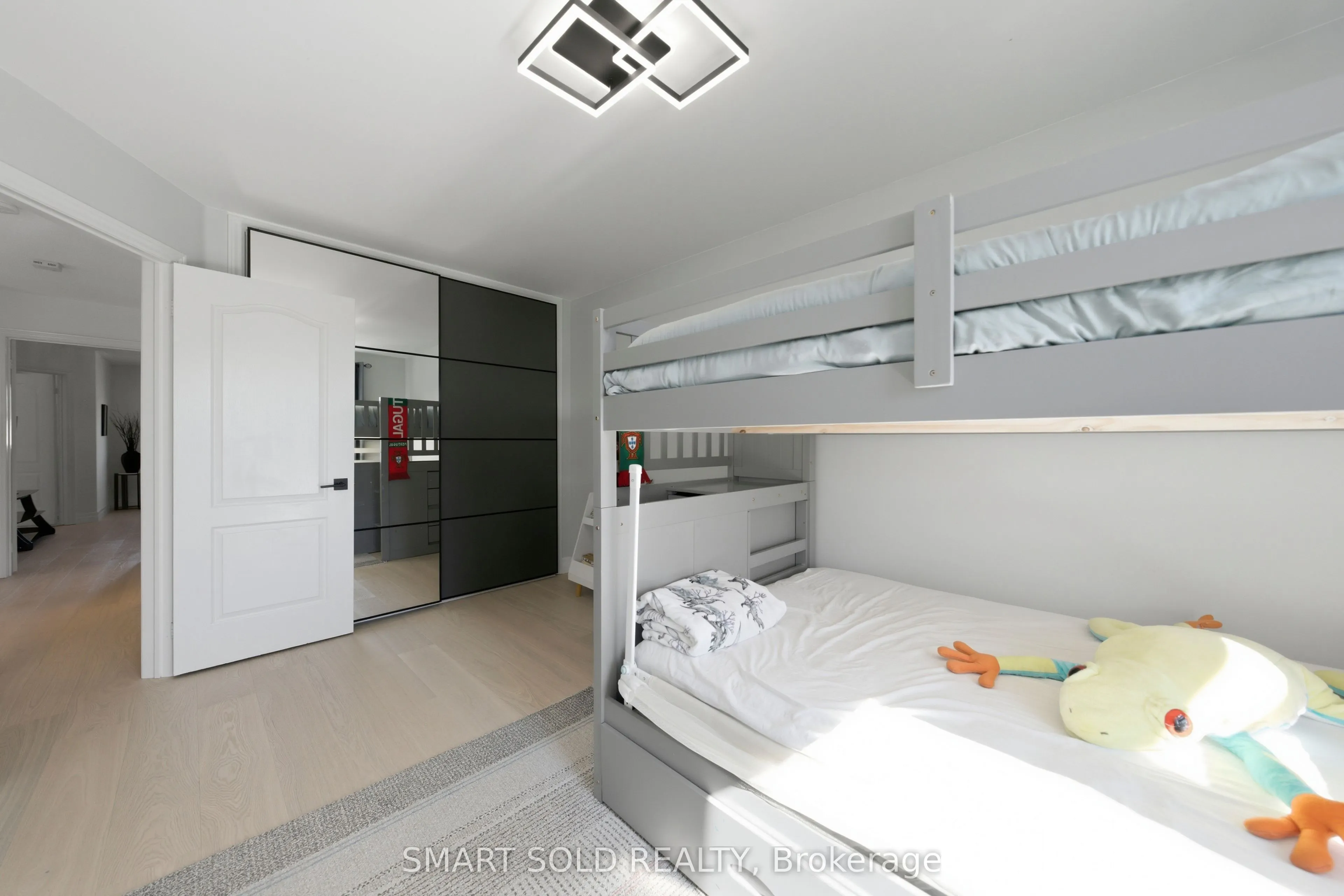 24 Andes Crescent