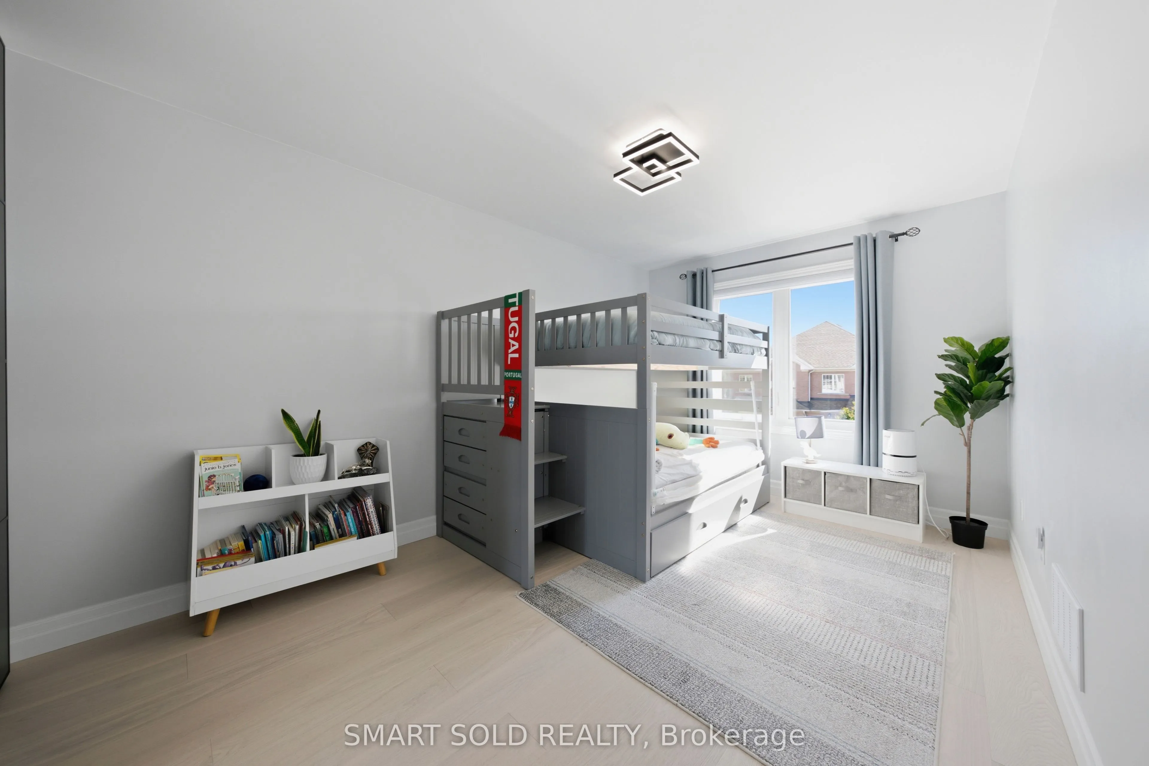 24 Andes Crescent