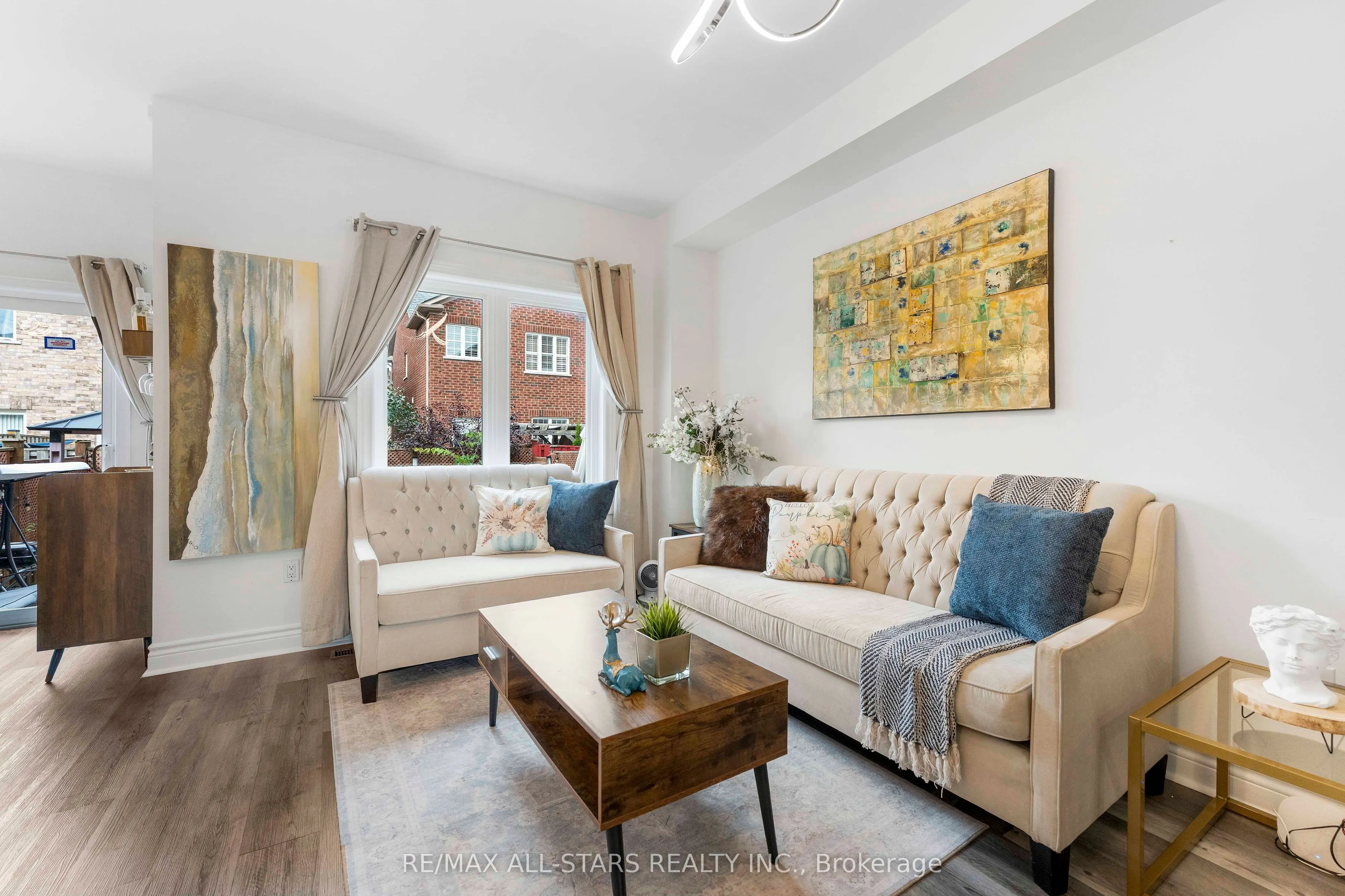 93 Arco Circle