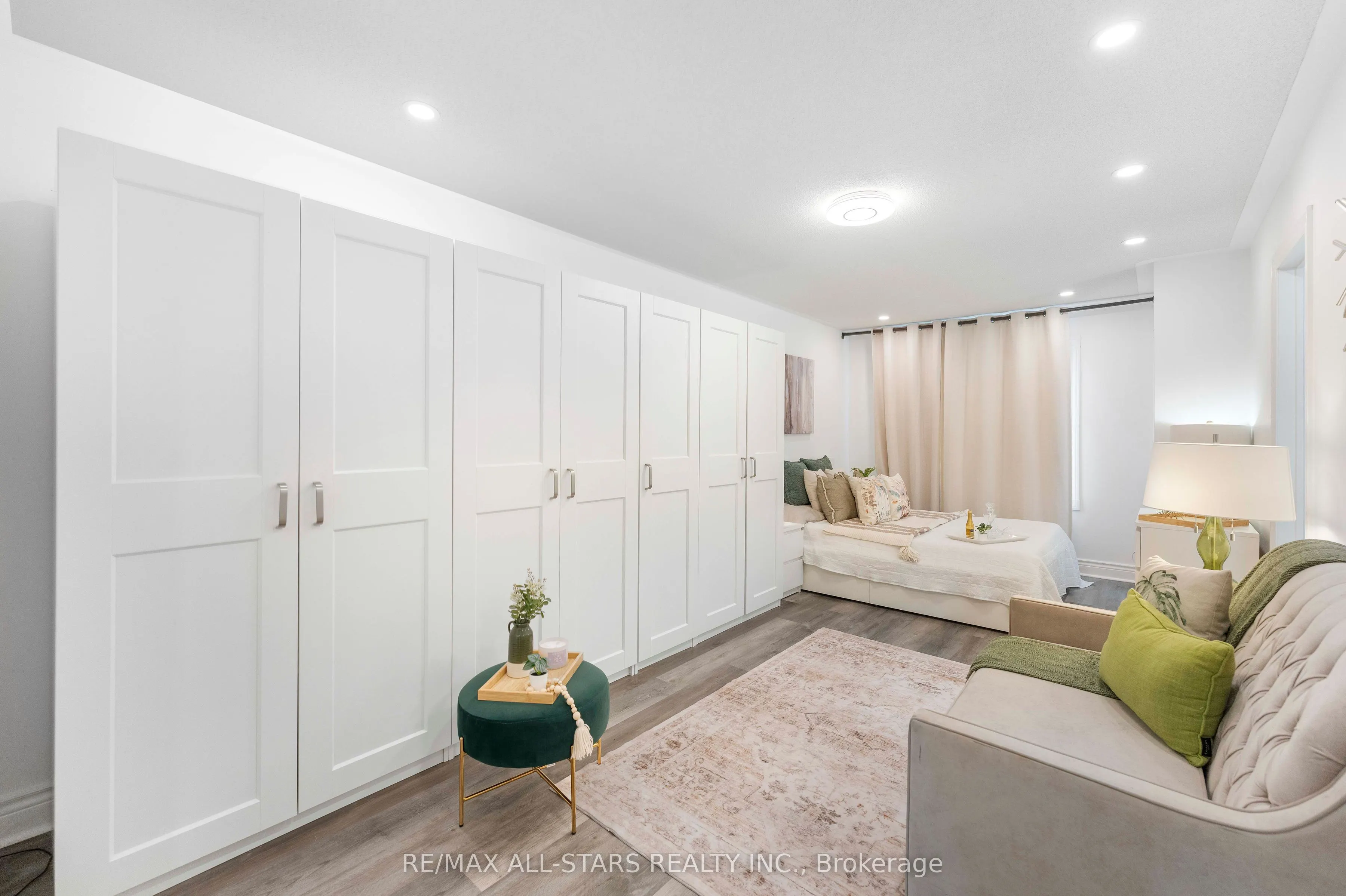 93 Arco Circle