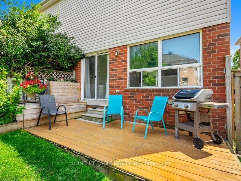 479 Heddle Crescent