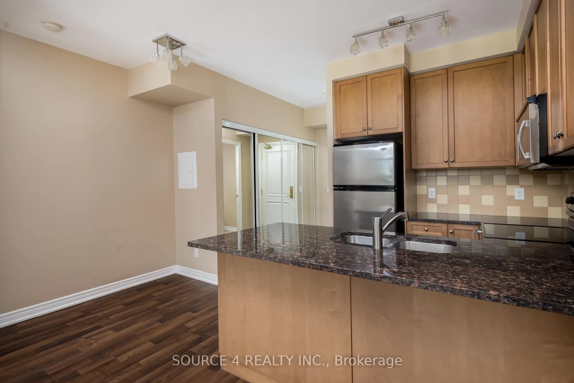 9245 Jane Street #201