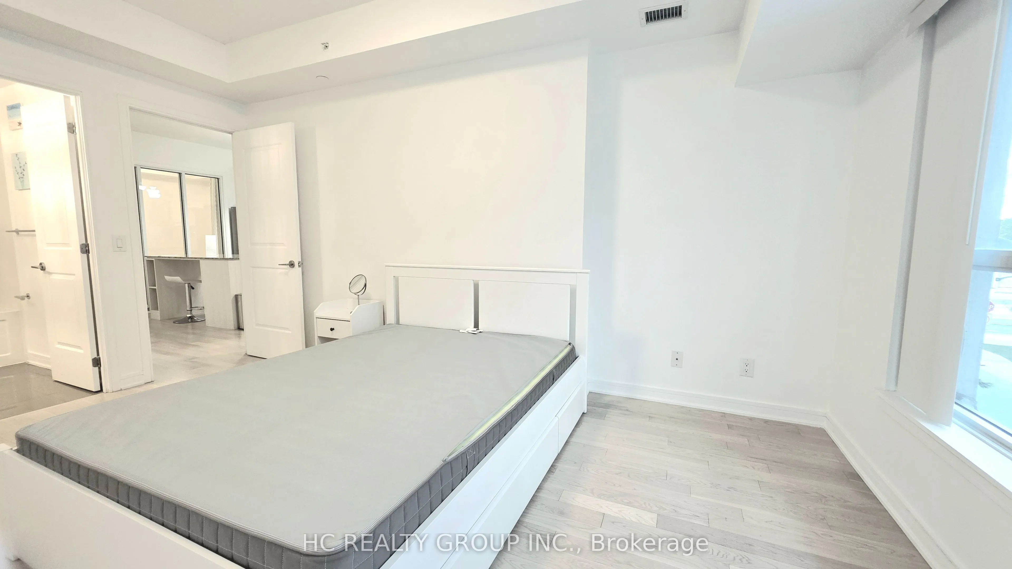 9191 Yonge Street #213