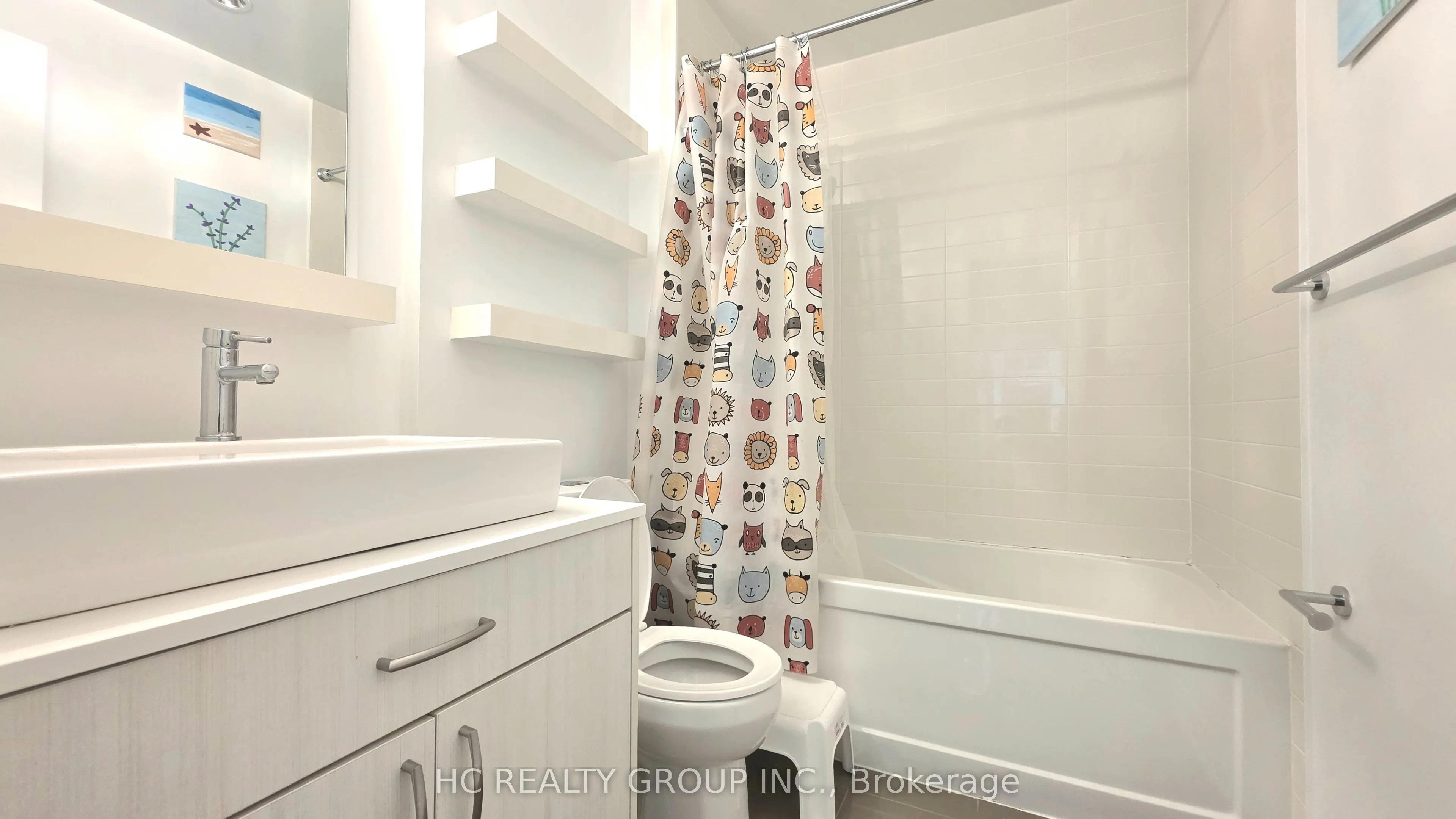 9191 Yonge Street #213