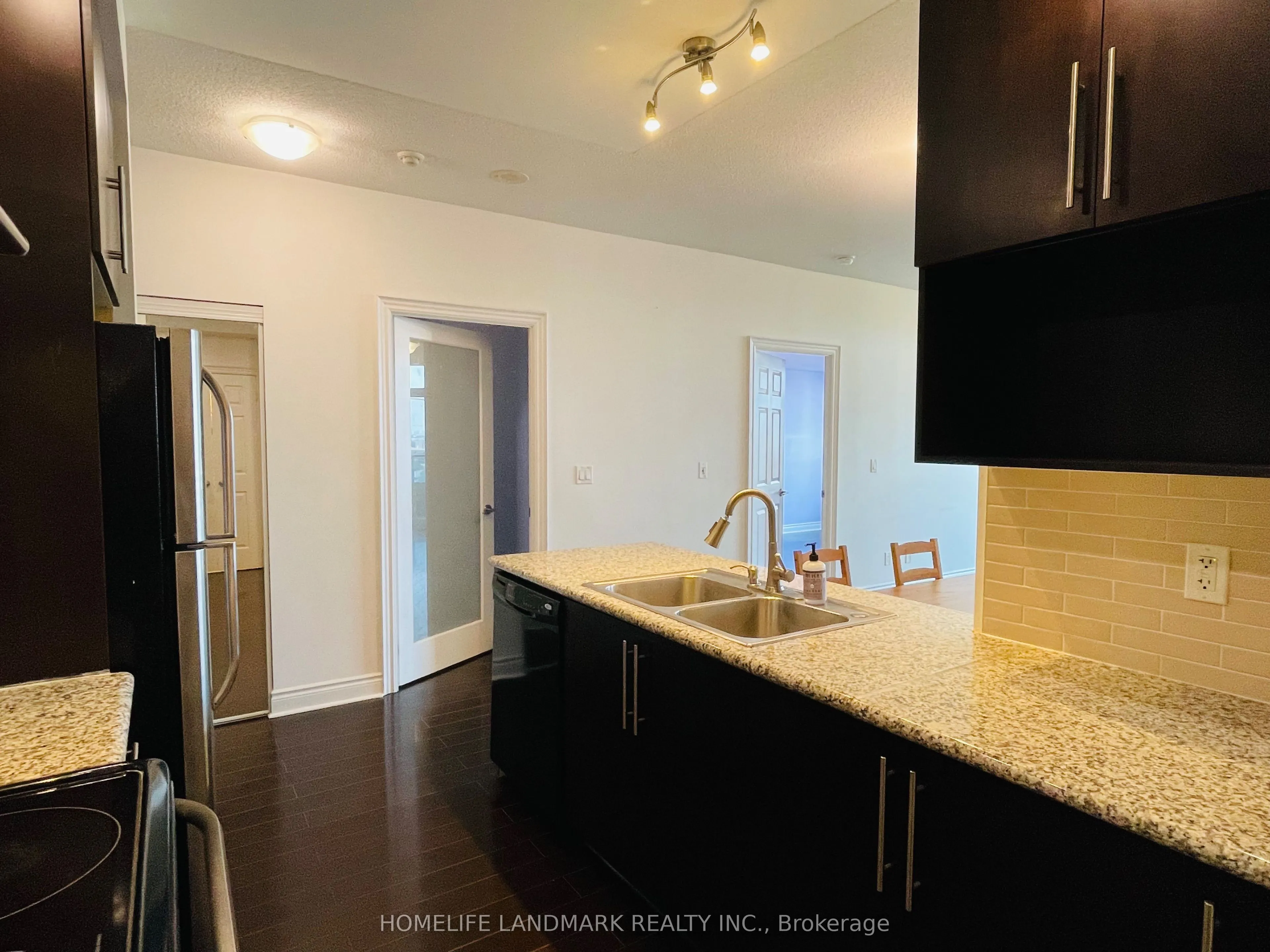 23 Cox Boulevard #961