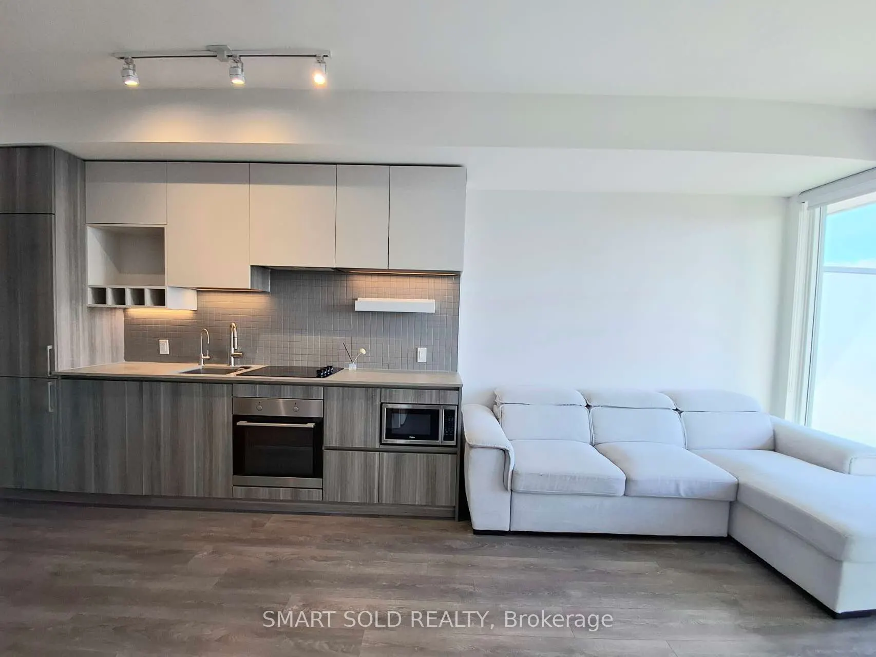 5 Buttermill Avenue #3707