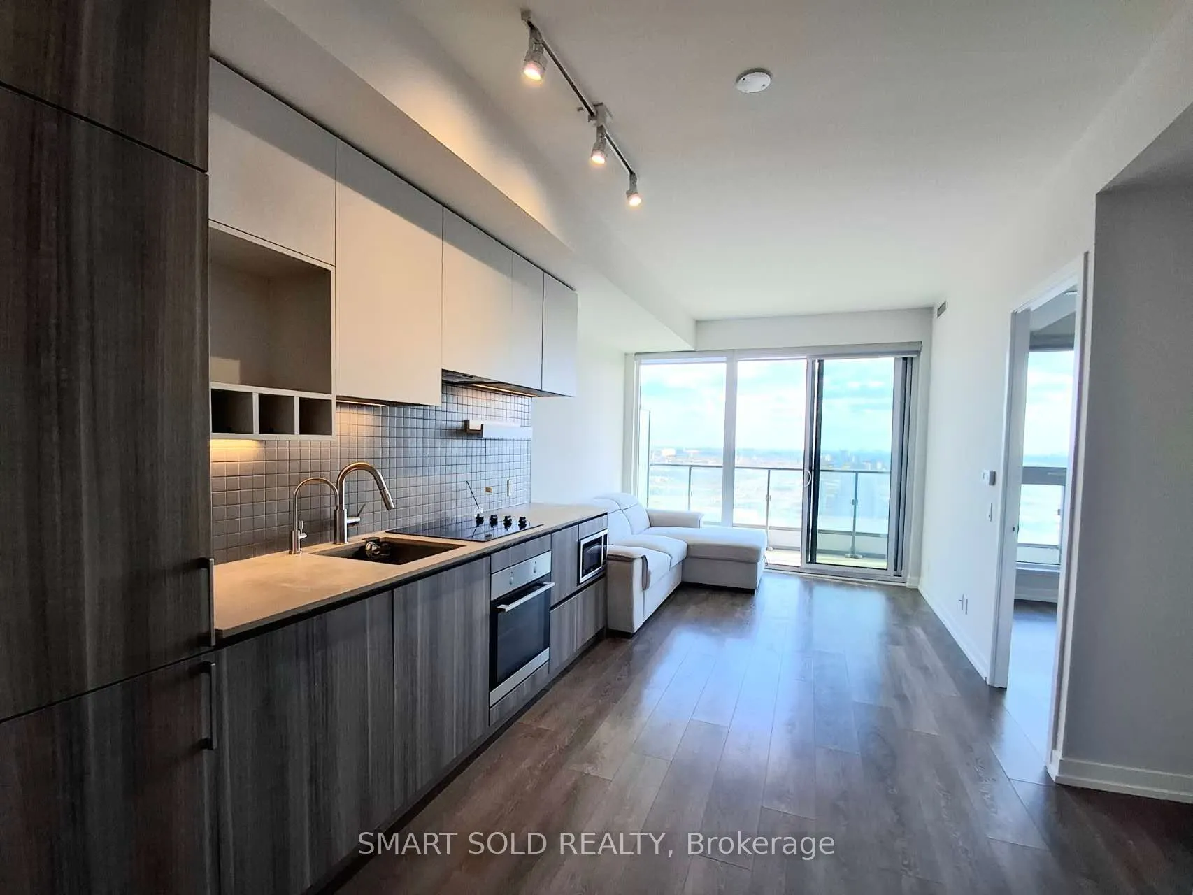 5 Buttermill Avenue #3707