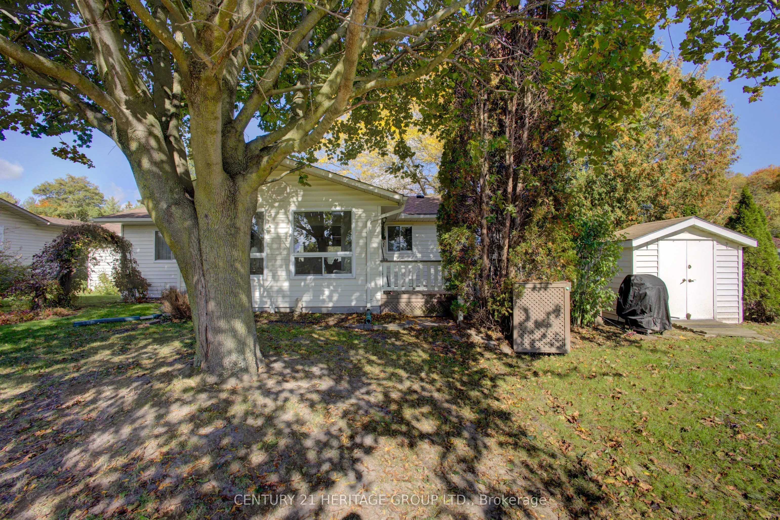 60 Tecumseth Pines Drive