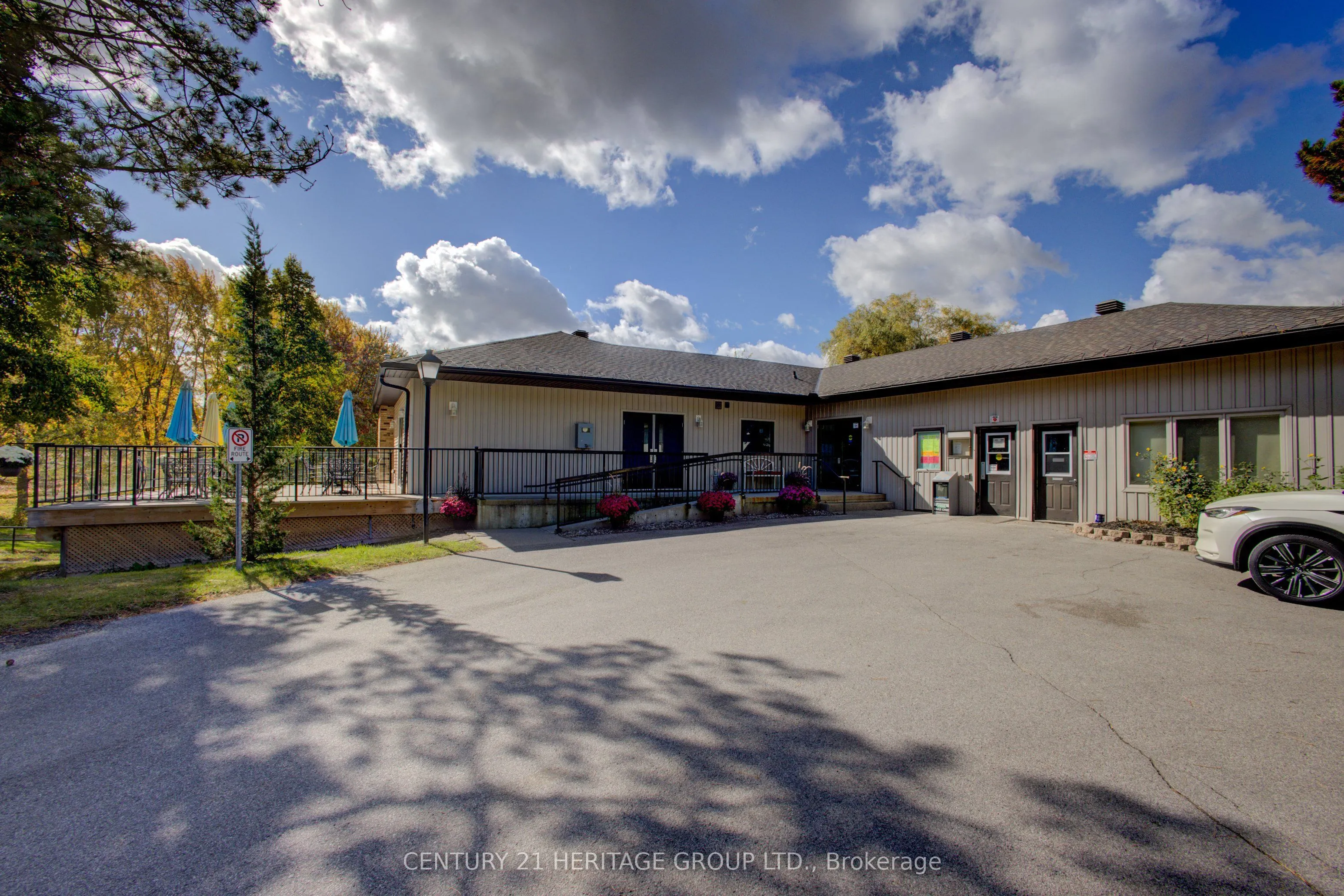 60 Tecumseth Pines Drive