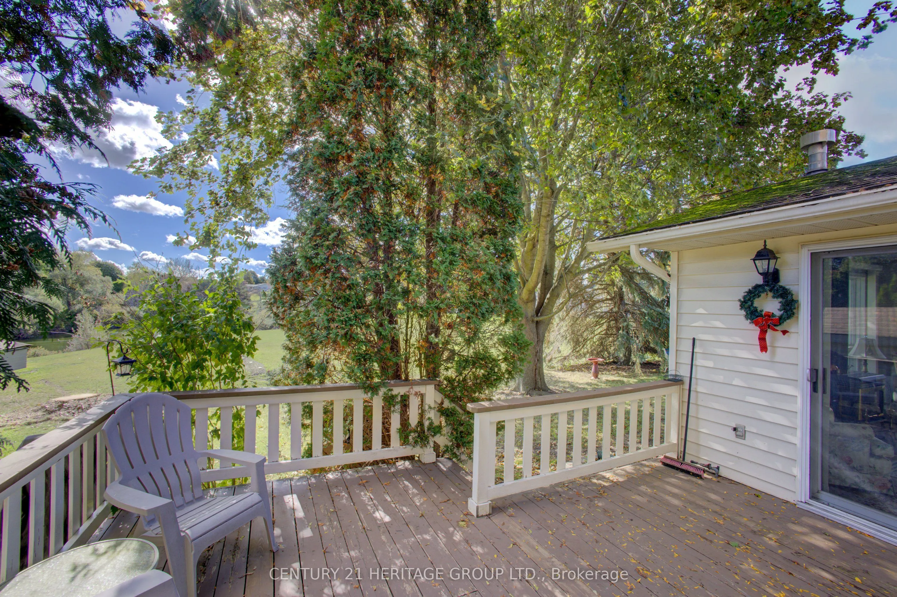 60 Tecumseth Pines Drive