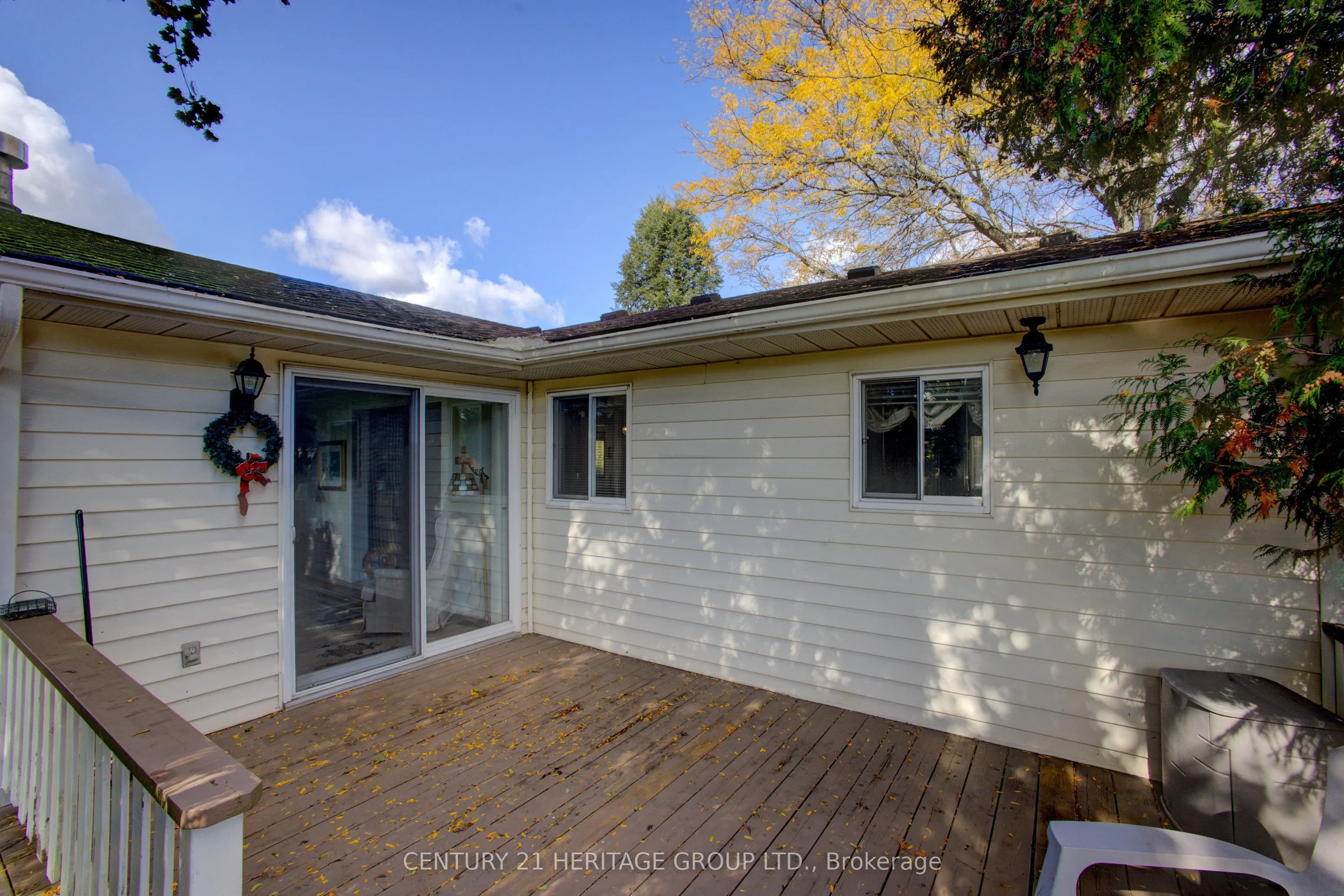 60 Tecumseth Pines Drive