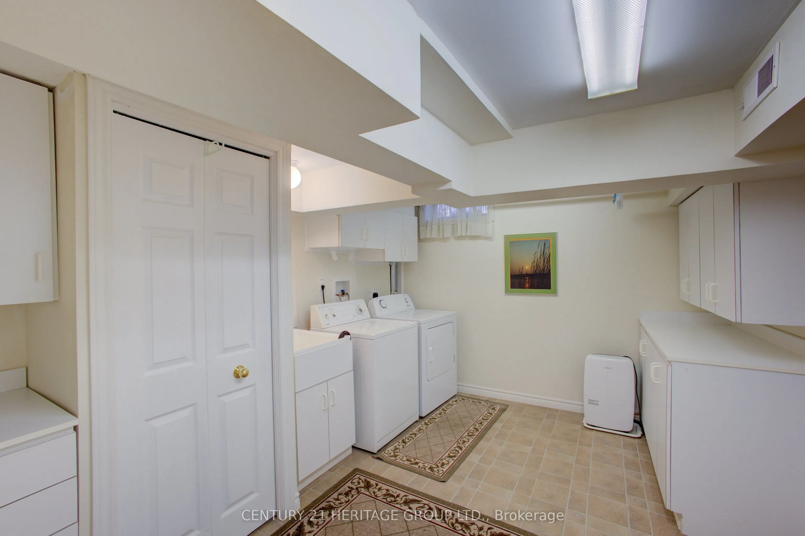 60 Tecumseth Pines Drive
