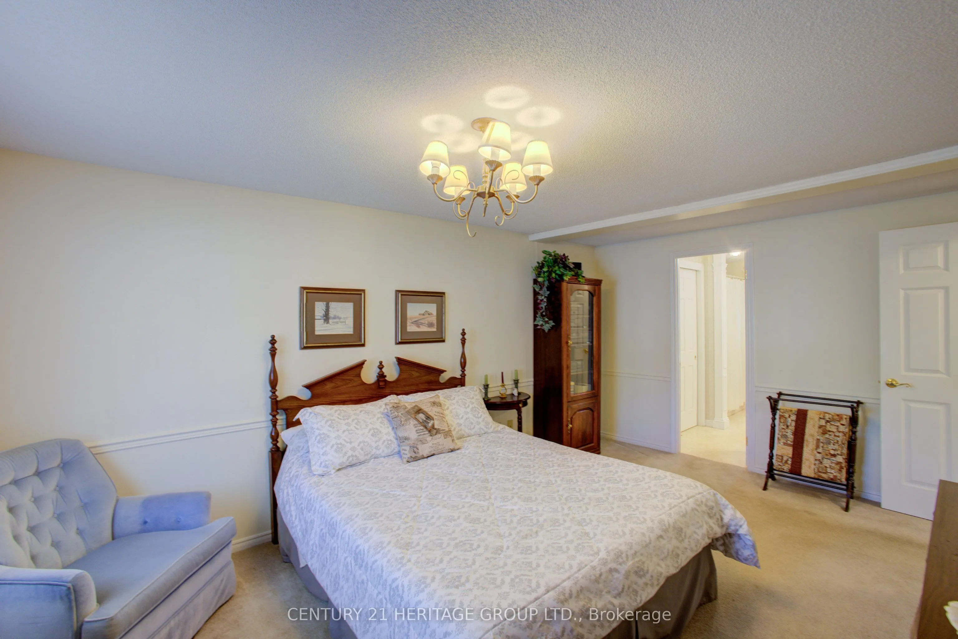 60 Tecumseth Pines Drive
